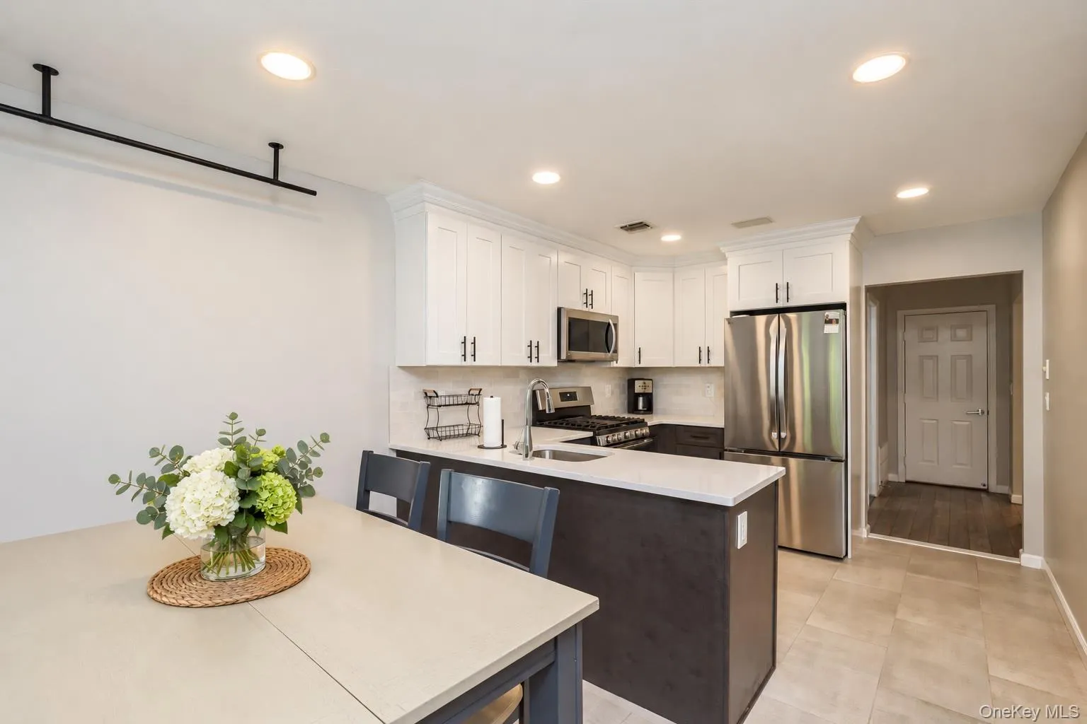 3 Plantation Drive, Smithtown, NY, 3 Bedrooms Bedrooms, 6 Rooms Rooms,2 BathroomsBathrooms,Residential,For Rent,Plantation,0,1050548 3 Plantation Drive, Smithtown, NY, 3 Bedrooms Bedrooms, 6 Rooms Rooms,2 BathroomsBathrooms,Residential,For Rent,Plantation,0,1050548
