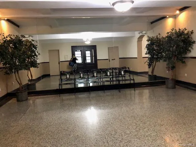 30 Ehrbar Avenue, Mount Vernon, NY, 1 Bedroom Bedrooms, 4 Rooms Rooms,1 BathroomBathrooms,Residential,For Rent,Ehrbar,0,1050549 30 Ehrbar Avenue, Mount Vernon, NY, 1 Bedroom Bedrooms, 4 Rooms Rooms,1 BathroomBathrooms,Residential,For Rent,Ehrbar,0,1050549