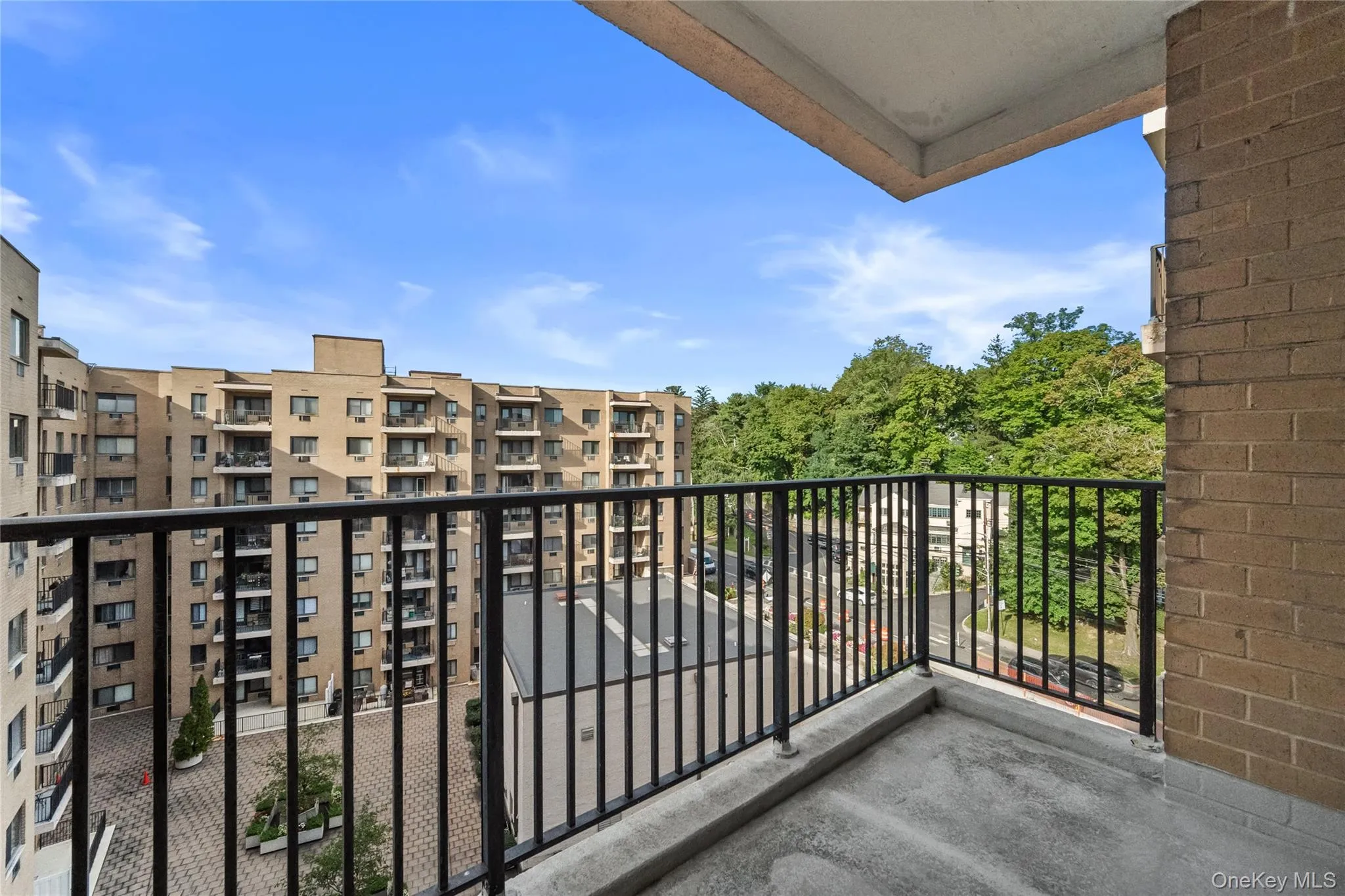 100 Hartsdale Avenue, Greenburgh, NY, 1 Bedroom Bedrooms, 5 Rooms Rooms,1 BathroomBathrooms,Residential,For Rent,Hartsdale,0,1050553 100 Hartsdale Avenue, Greenburgh, NY, 1 Bedroom Bedrooms, 5 Rooms Rooms,1 BathroomBathrooms,Residential,For Rent,Hartsdale,0,1050553