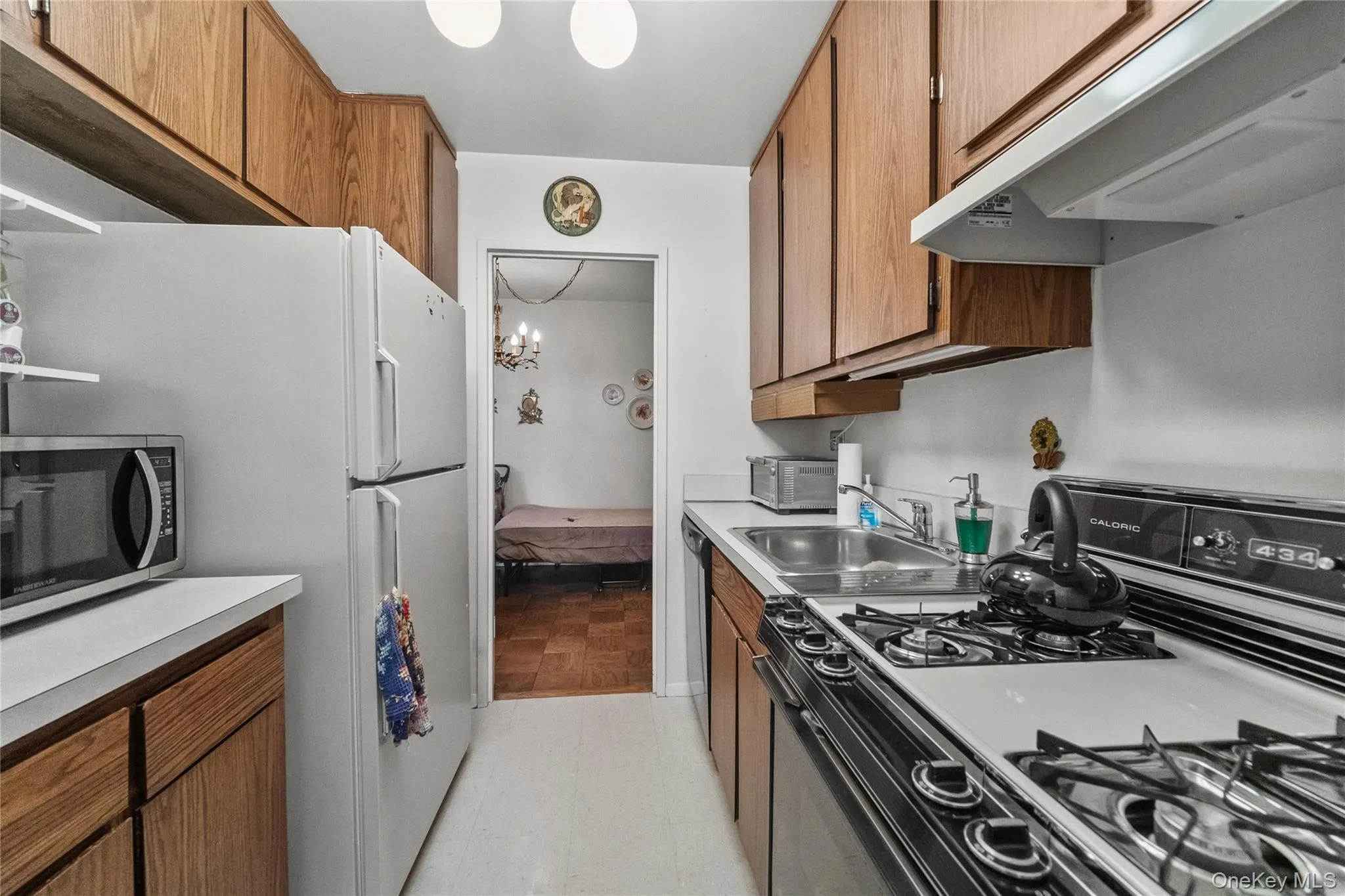 100 Hartsdale Avenue, Greenburgh, NY, 1 Bedroom Bedrooms, 5 Rooms Rooms,1 BathroomBathrooms,Residential,For Rent,Hartsdale,0,1050553 100 Hartsdale Avenue, Greenburgh, NY, 1 Bedroom Bedrooms, 5 Rooms Rooms,1 BathroomBathrooms,Residential,For Rent,Hartsdale,0,1050553