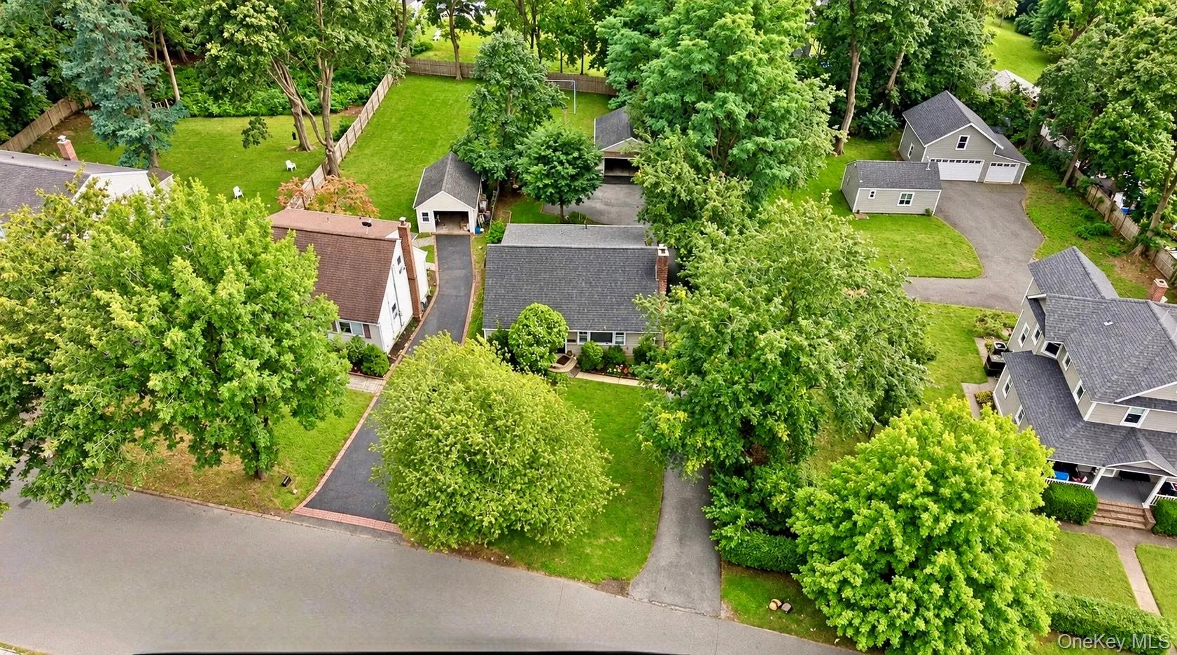20 18th Street, Huntington, NY, 4 Bedrooms Bedrooms, 8 Rooms Rooms,3 BathroomsBathrooms,Residential,For Rent,18th,0,1050557 20 18th Street, Huntington, NY, 4 Bedrooms Bedrooms, 8 Rooms Rooms,3 BathroomsBathrooms,Residential,For Rent,18th,0,1050557