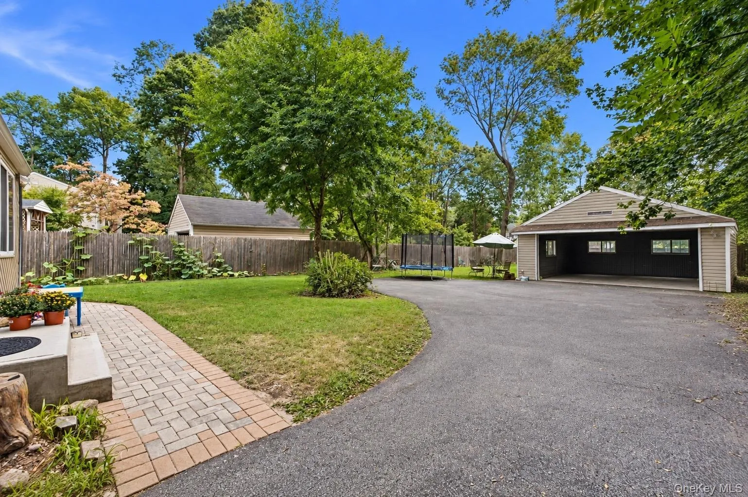 20 18th Street, Huntington, NY, 4 Bedrooms Bedrooms, 8 Rooms Rooms,3 BathroomsBathrooms,Residential,For Rent,18th,0,1050557 20 18th Street, Huntington, NY, 4 Bedrooms Bedrooms, 8 Rooms Rooms,3 BathroomsBathrooms,Residential,For Rent,18th,0,1050557