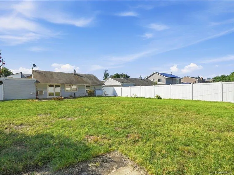 11 Hoover Lane, Oyster Bay, NY, 3 Bedrooms Bedrooms, 5 Rooms Rooms,1 BathroomBathrooms,Residential,For Rent,Hoover,0,1050559 11 Hoover Lane, Oyster Bay, NY, 3 Bedrooms Bedrooms, 5 Rooms Rooms,1 BathroomBathrooms,Residential,For Rent,Hoover,0,1050559