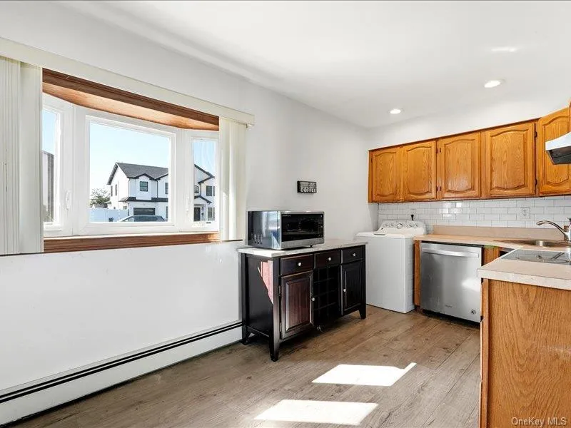 11 Hoover Lane, Oyster Bay, NY, 3 Bedrooms Bedrooms, 5 Rooms Rooms,1 BathroomBathrooms,Residential,For Rent,Hoover,0,1050559 11 Hoover Lane, Oyster Bay, NY, 3 Bedrooms Bedrooms, 5 Rooms Rooms,1 BathroomBathrooms,Residential,For Rent,Hoover,0,1050559
