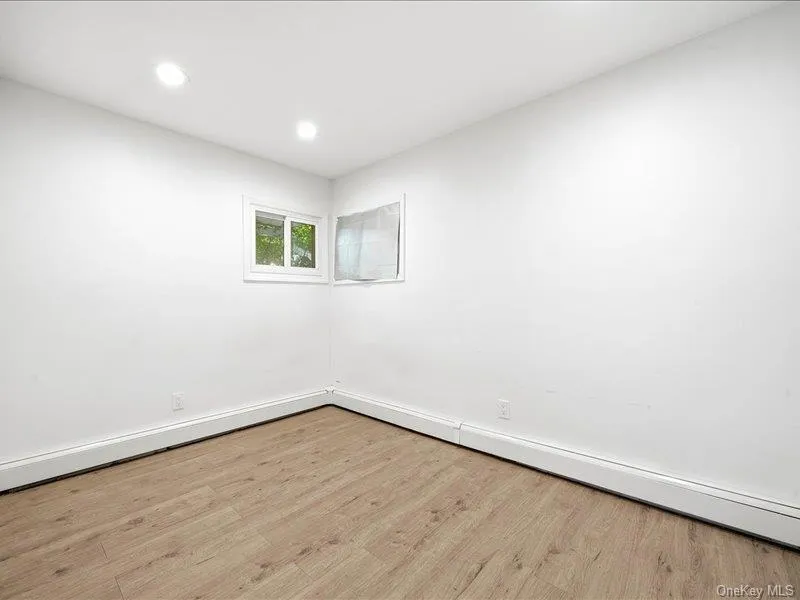 11 Hoover Lane, Oyster Bay, NY, 3 Bedrooms Bedrooms, 5 Rooms Rooms,1 BathroomBathrooms,Residential,For Rent,Hoover,0,1050559 11 Hoover Lane, Oyster Bay, NY, 3 Bedrooms Bedrooms, 5 Rooms Rooms,1 BathroomBathrooms,Residential,For Rent,Hoover,0,1050559