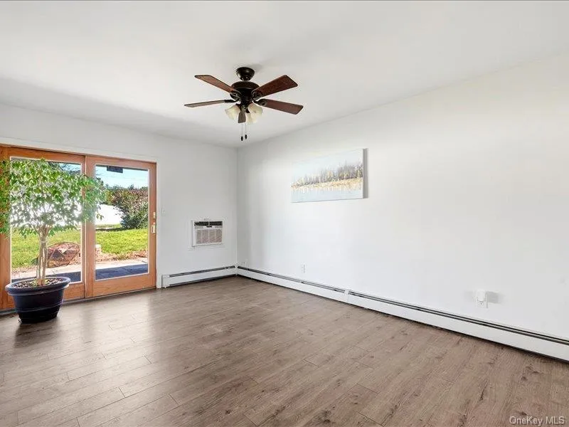 11 Hoover Lane, Oyster Bay, NY, 3 Bedrooms Bedrooms, 5 Rooms Rooms,1 BathroomBathrooms,Residential,For Rent,Hoover,0,1050559 11 Hoover Lane, Oyster Bay, NY, 3 Bedrooms Bedrooms, 5 Rooms Rooms,1 BathroomBathrooms,Residential,For Rent,Hoover,0,1050559