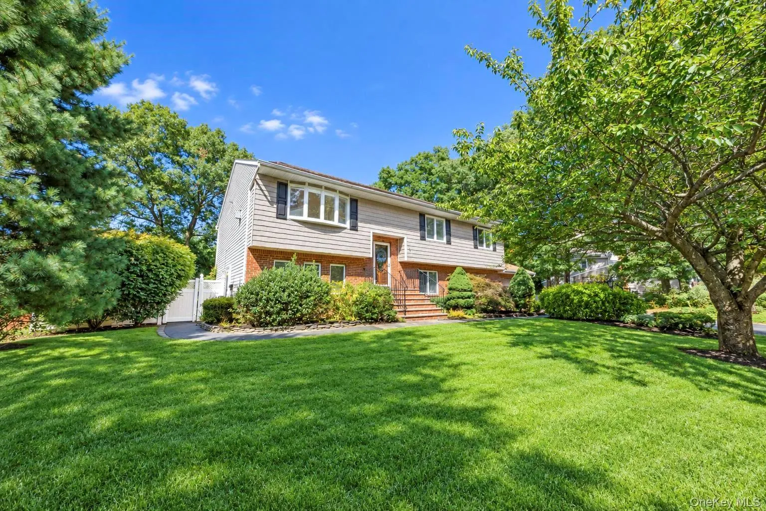 137 Ridgewood Avenue, Brookhaven, NY, 5 Bedrooms Bedrooms, 10 Rooms Rooms,2 BathroomsBathrooms,Residential,For Rent,Ridgewood,0,1050562 137 Ridgewood Avenue, Brookhaven, NY, 5 Bedrooms Bedrooms, 10 Rooms Rooms,2 BathroomsBathrooms,Residential,For Rent,Ridgewood,0,1050562