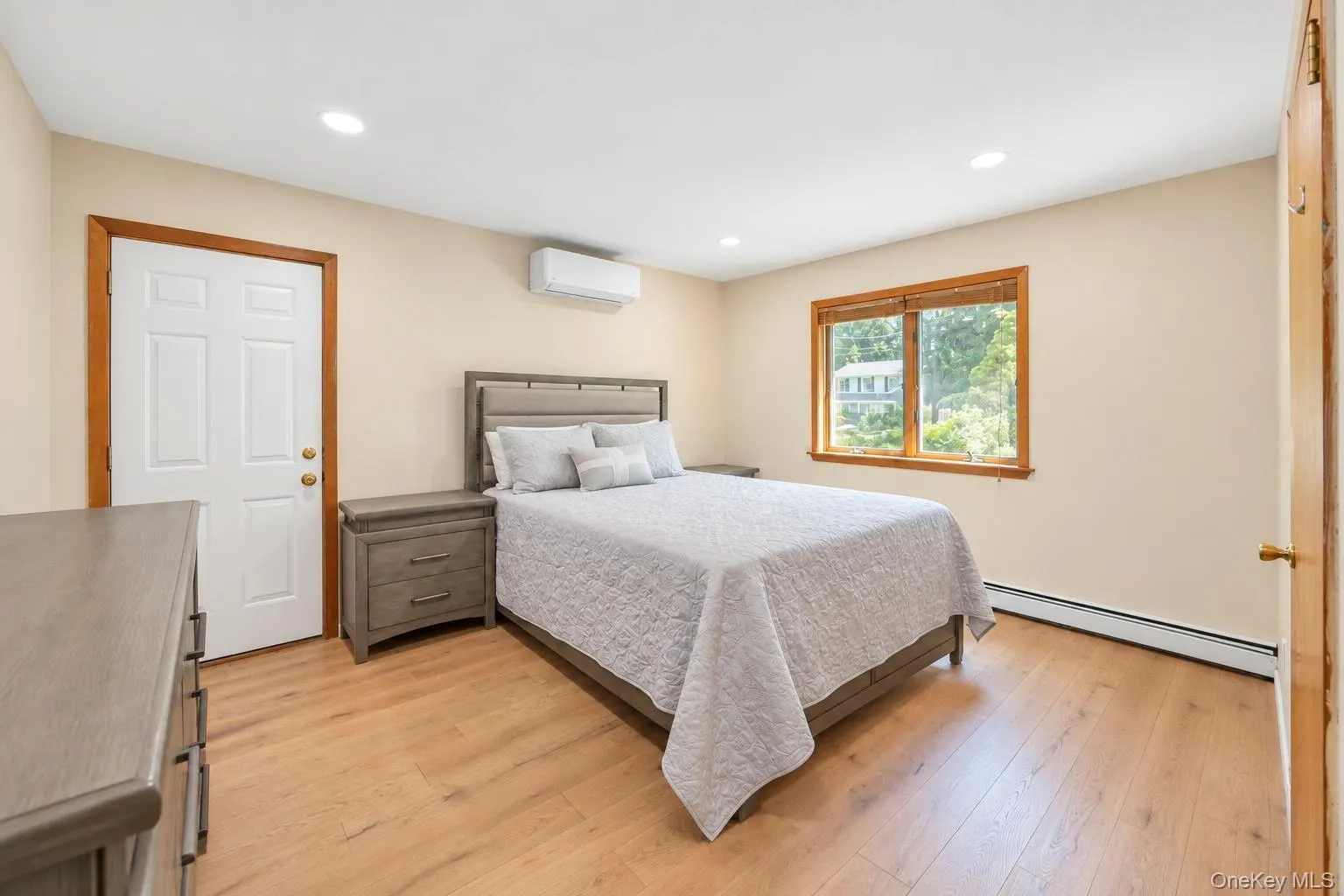 137 Ridgewood Avenue, Brookhaven, NY, 5 Bedrooms Bedrooms, 10 Rooms Rooms,2 BathroomsBathrooms,Residential,For Rent,Ridgewood,0,1050562 137 Ridgewood Avenue, Brookhaven, NY, 5 Bedrooms Bedrooms, 10 Rooms Rooms,2 BathroomsBathrooms,Residential,For Rent,Ridgewood,0,1050562