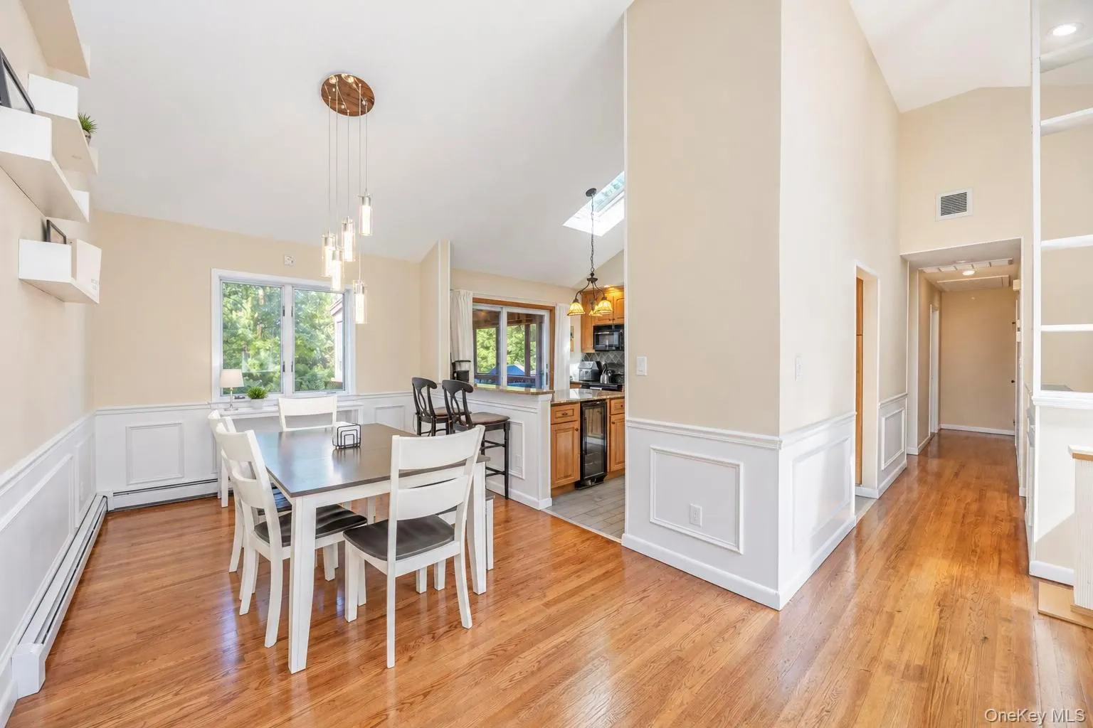 137 Ridgewood Avenue, Brookhaven, NY, 5 Bedrooms Bedrooms, 10 Rooms Rooms,2 BathroomsBathrooms,Residential,For Rent,Ridgewood,0,1050562 137 Ridgewood Avenue, Brookhaven, NY, 5 Bedrooms Bedrooms, 10 Rooms Rooms,2 BathroomsBathrooms,Residential,For Rent,Ridgewood,0,1050562