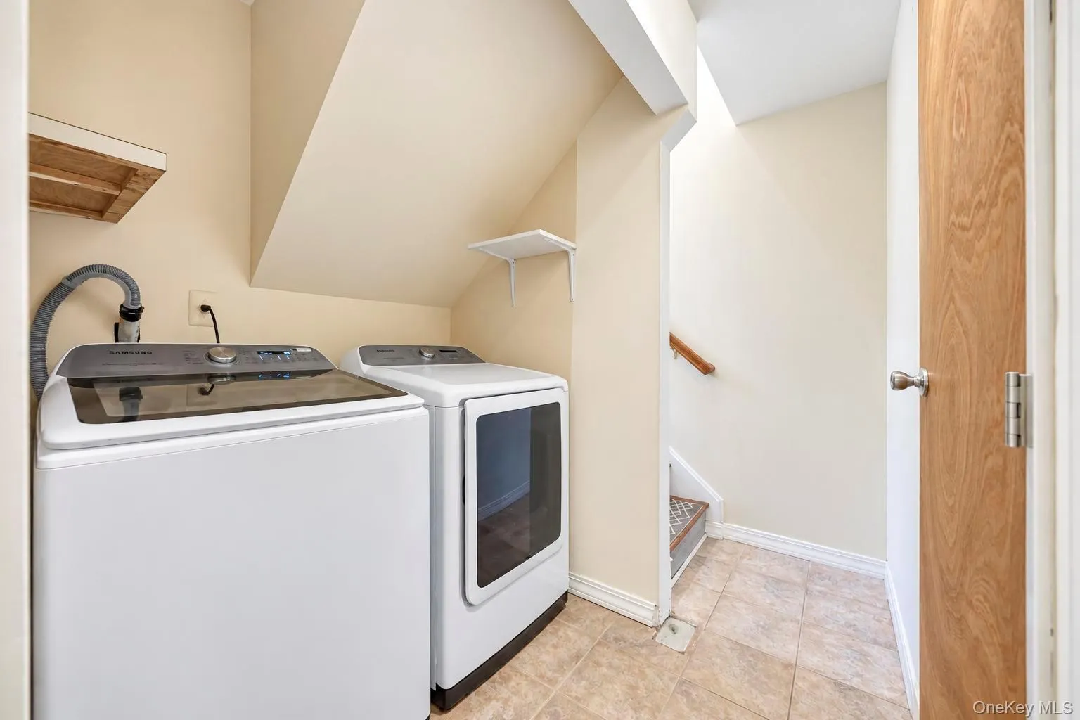 137 Ridgewood Avenue, Brookhaven, NY, 5 Bedrooms Bedrooms, 10 Rooms Rooms,2 BathroomsBathrooms,Residential,For Rent,Ridgewood,0,1050562 137 Ridgewood Avenue, Brookhaven, NY, 5 Bedrooms Bedrooms, 10 Rooms Rooms,2 BathroomsBathrooms,Residential,For Rent,Ridgewood,0,1050562