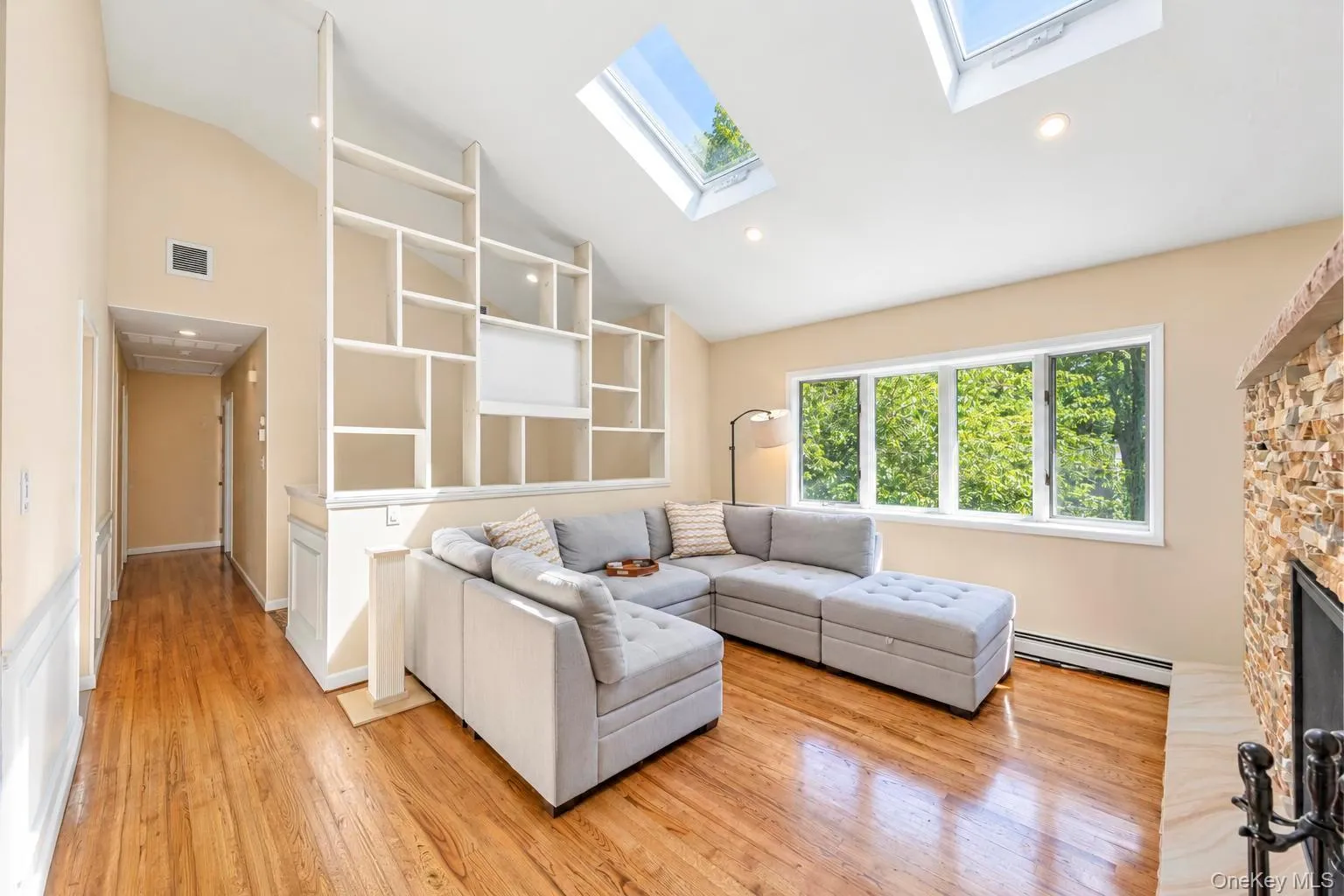 137 Ridgewood Avenue, Brookhaven, NY, 5 Bedrooms Bedrooms, 10 Rooms Rooms,2 BathroomsBathrooms,Residential,For Rent,Ridgewood,0,1050562 137 Ridgewood Avenue, Brookhaven, NY, 5 Bedrooms Bedrooms, 10 Rooms Rooms,2 BathroomsBathrooms,Residential,For Rent,Ridgewood,0,1050562