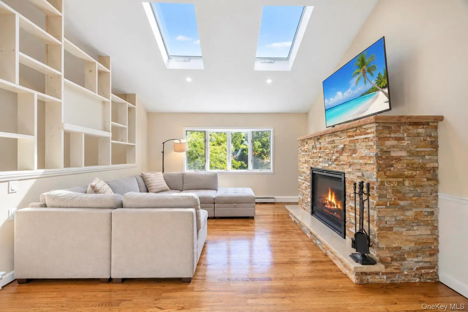 137 Ridgewood Avenue, Brookhaven, NY, 5 Bedrooms Bedrooms, 10 Rooms Rooms,2 BathroomsBathrooms,Residential,For Rent,Ridgewood,0,1050562 137 Ridgewood Avenue, Brookhaven, NY, 5 Bedrooms Bedrooms, 10 Rooms Rooms,2 BathroomsBathrooms,Residential,For Rent,Ridgewood,0,1050562