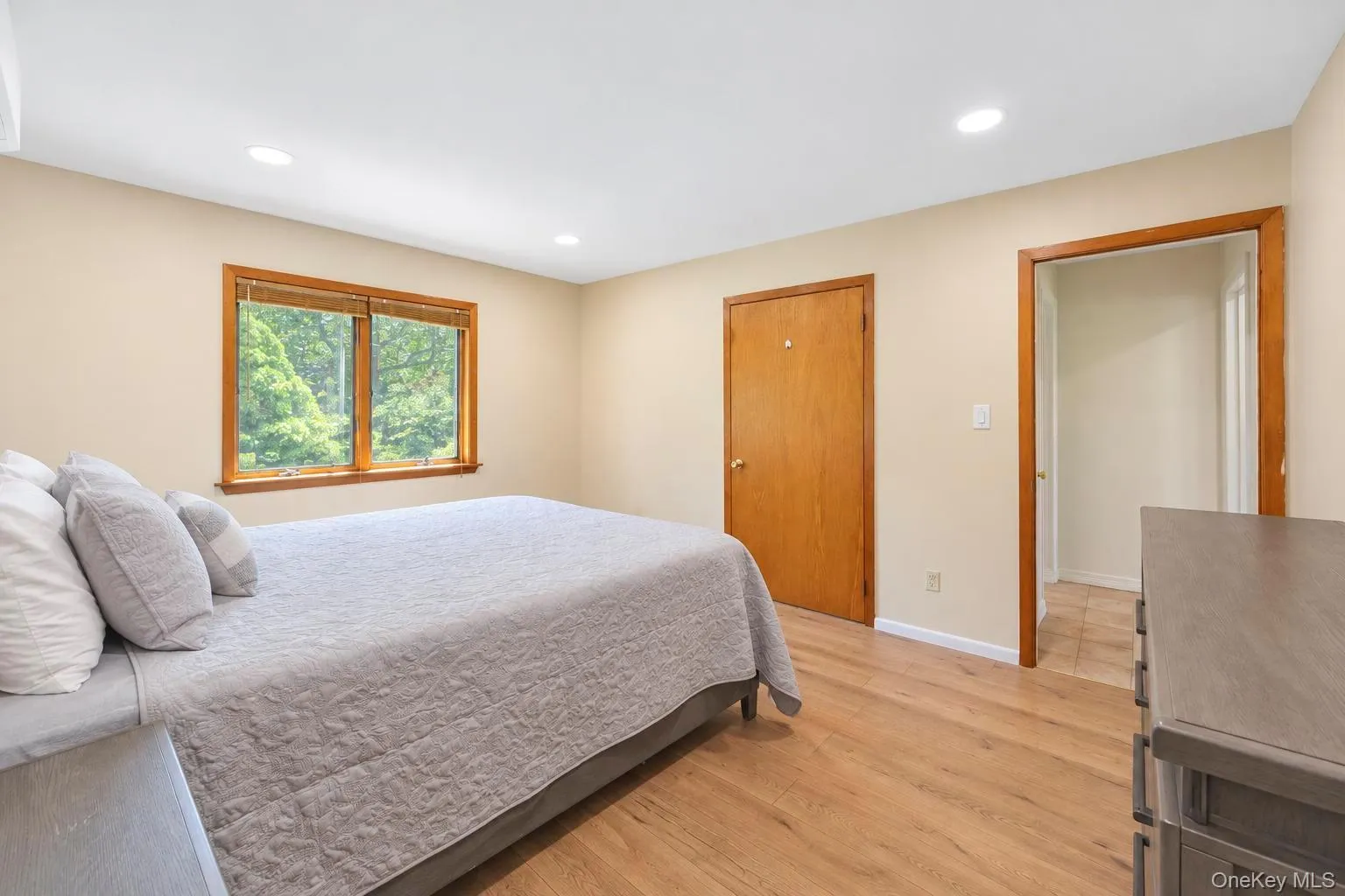 137 Ridgewood Avenue, Brookhaven, NY, 5 Bedrooms Bedrooms, 10 Rooms Rooms,2 BathroomsBathrooms,Residential,For Rent,Ridgewood,0,1050562 137 Ridgewood Avenue, Brookhaven, NY, 5 Bedrooms Bedrooms, 10 Rooms Rooms,2 BathroomsBathrooms,Residential,For Rent,Ridgewood,0,1050562