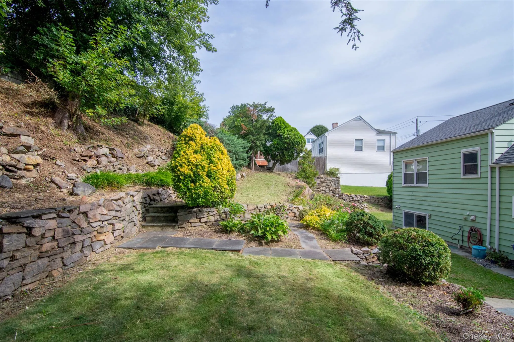 27 White Plains Avenue, Harrison, NY, 3 Bedrooms Bedrooms, 7 Rooms Rooms,1 BathroomBathrooms,Residential,For Rent,White Plains,0,1050565 27 White Plains Avenue, Harrison, NY, 3 Bedrooms Bedrooms, 7 Rooms Rooms,1 BathroomBathrooms,Residential,For Rent,White Plains,0,1050565