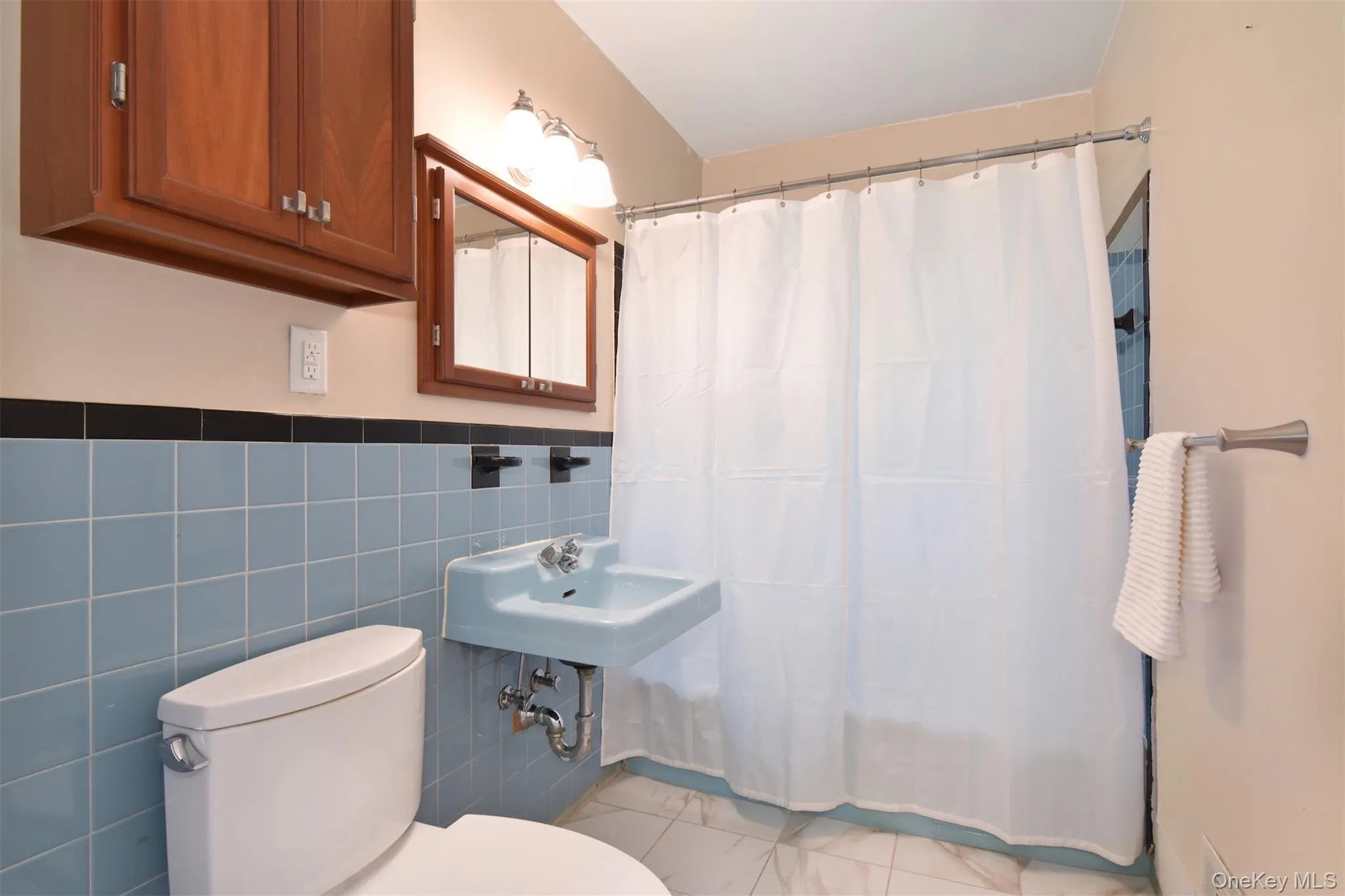 Hall Bathroom Hall Bathroom