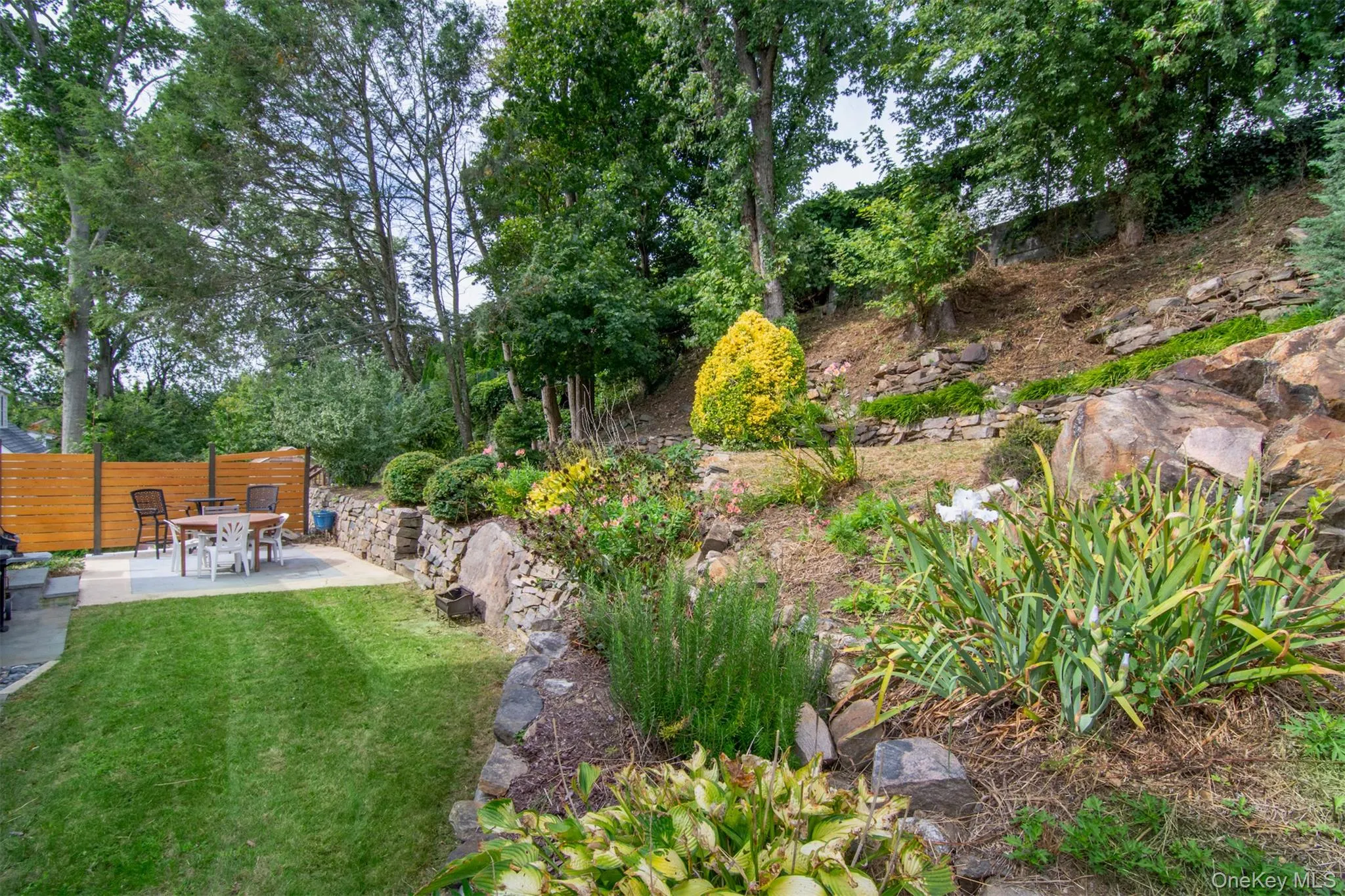 27 White Plains Avenue, Harrison, NY, 3 Bedrooms Bedrooms, 7 Rooms Rooms,1 BathroomBathrooms,Residential,For Rent,White Plains,0,1050565 27 White Plains Avenue, Harrison, NY, 3 Bedrooms Bedrooms, 7 Rooms Rooms,1 BathroomBathrooms,Residential,For Rent,White Plains,0,1050565