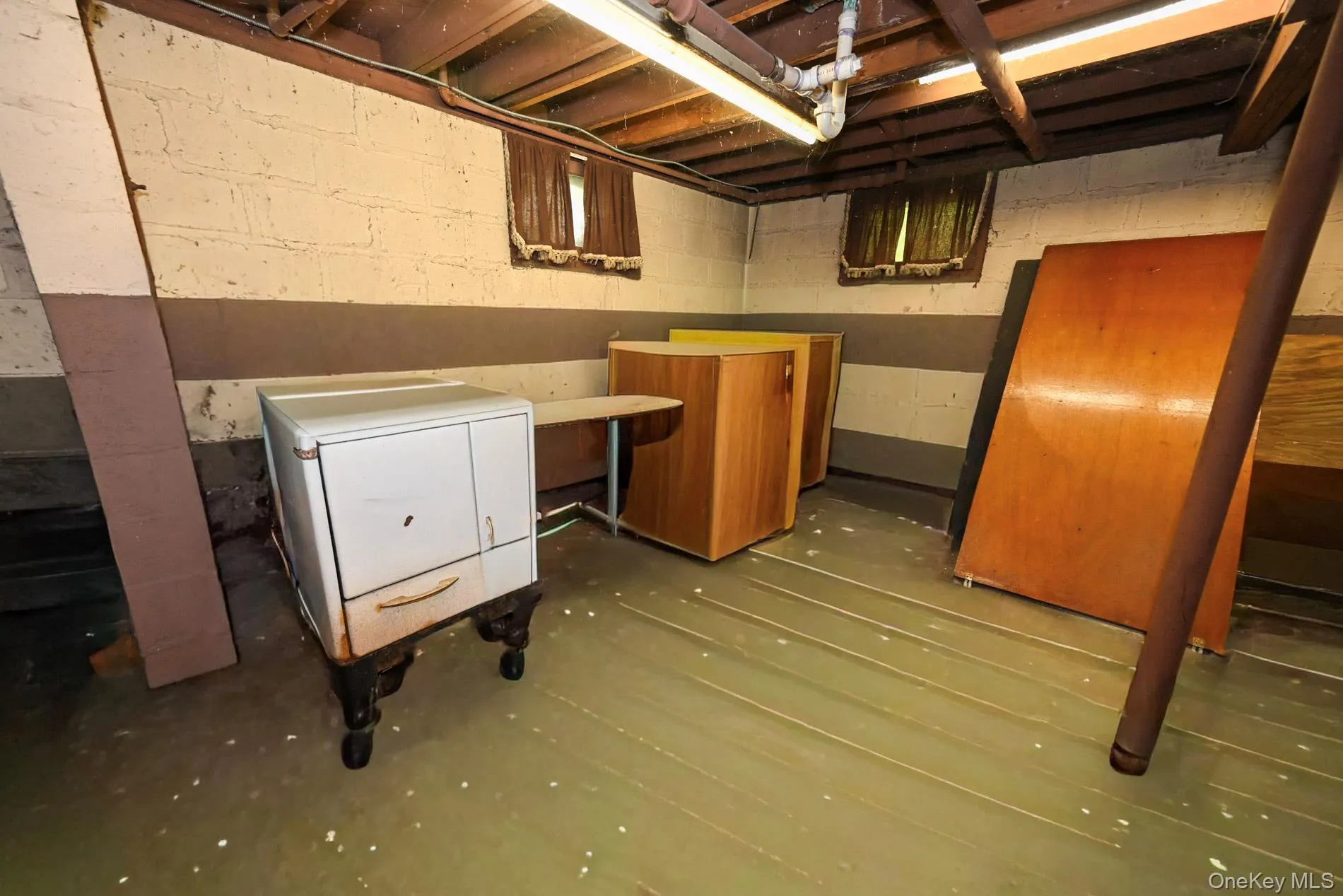 41 Porter Street, Hempstead, NY, 3 Bedrooms Bedrooms, 5 Rooms Rooms,1 BathroomBathrooms,Residential,For Rent,Porter,0,1050566 41 Porter Street, Hempstead, NY, 3 Bedrooms Bedrooms, 5 Rooms Rooms,1 BathroomBathrooms,Residential,For Rent,Porter,0,1050566