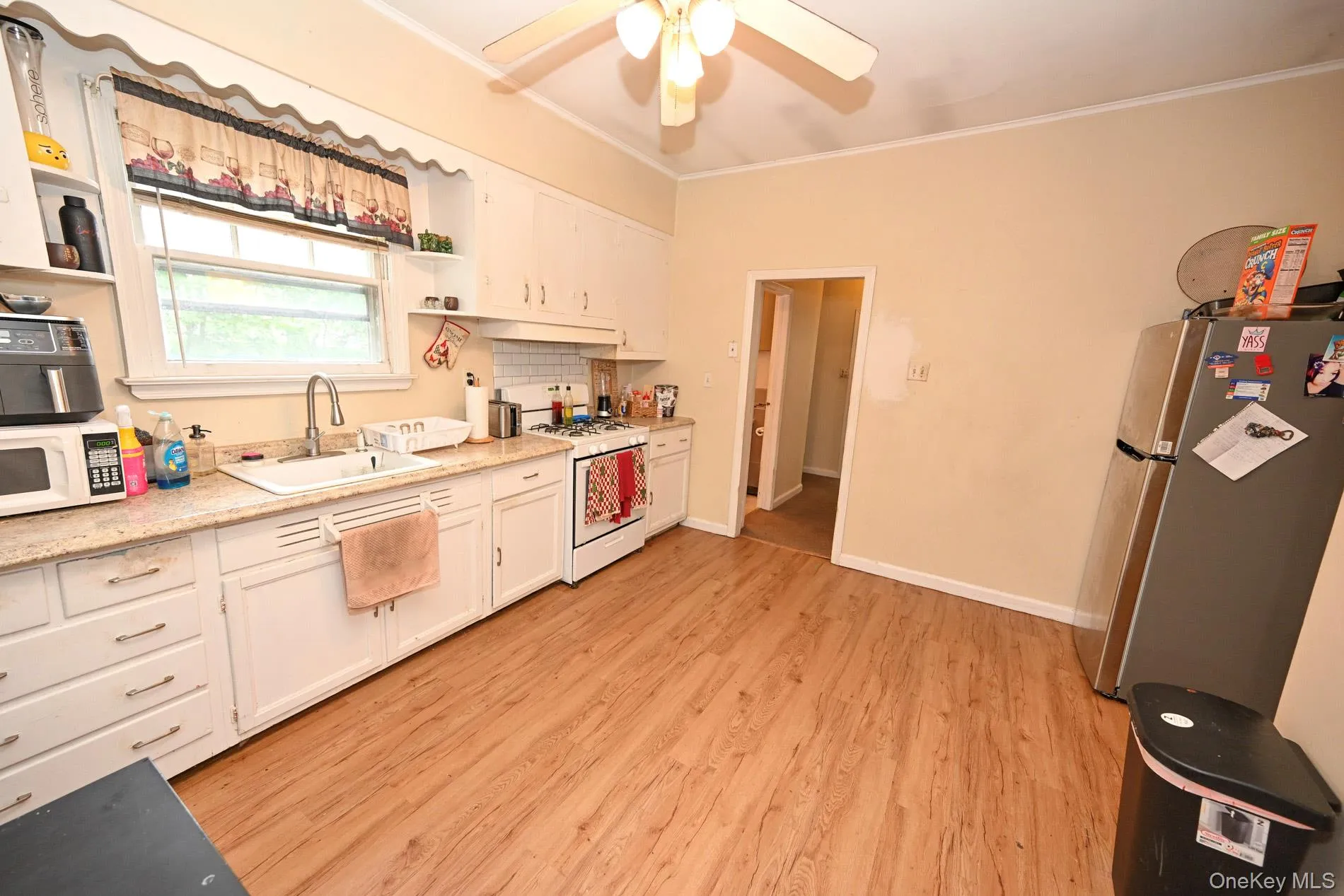 41 Porter Street, Hempstead, NY, 3 Bedrooms Bedrooms, 5 Rooms Rooms,1 BathroomBathrooms,Residential,For Rent,Porter,0,1050566 41 Porter Street, Hempstead, NY, 3 Bedrooms Bedrooms, 5 Rooms Rooms,1 BathroomBathrooms,Residential,For Rent,Porter,0,1050566