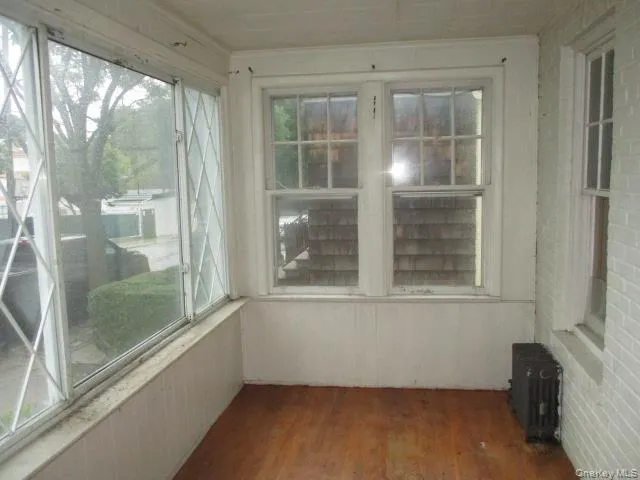 98 Marine Street, New York, NY, 3 Bedrooms Bedrooms, 7 Rooms Rooms,1 BathroomBathrooms,Residential,For Rent,Marine,0,1050575 98 Marine Street, New York, NY, 3 Bedrooms Bedrooms, 7 Rooms Rooms,1 BathroomBathrooms,Residential,For Rent,Marine,0,1050575