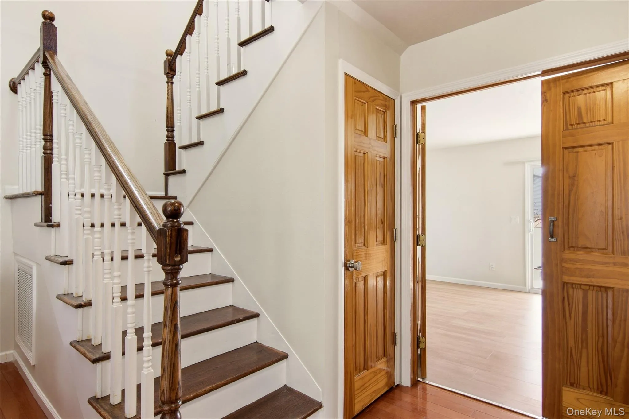 109 Gordon Avenue, North Hempstead, NY, 5 Bedrooms Bedrooms, 8 Rooms Rooms,3 BathroomsBathrooms,Residential,For Rent,Gordon,0,1050577 109 Gordon Avenue, North Hempstead, NY, 5 Bedrooms Bedrooms, 8 Rooms Rooms,3 BathroomsBathrooms,Residential,For Rent,Gordon,0,1050577