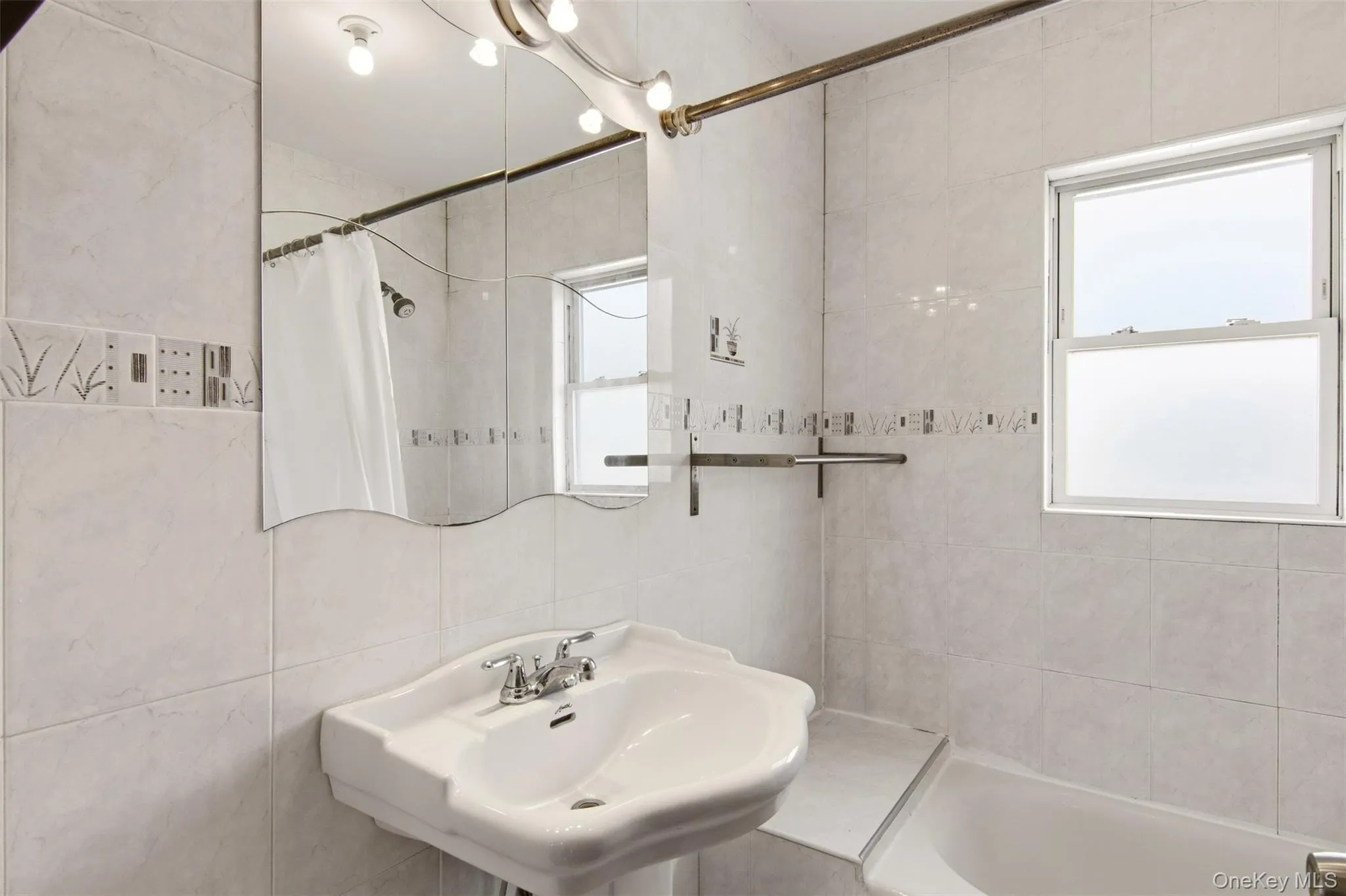 109 Gordon Avenue, North Hempstead, NY, 5 Bedrooms Bedrooms, 8 Rooms Rooms,3 BathroomsBathrooms,Residential,For Rent,Gordon,0,1050577 109 Gordon Avenue, North Hempstead, NY, 5 Bedrooms Bedrooms, 8 Rooms Rooms,3 BathroomsBathrooms,Residential,For Rent,Gordon,0,1050577