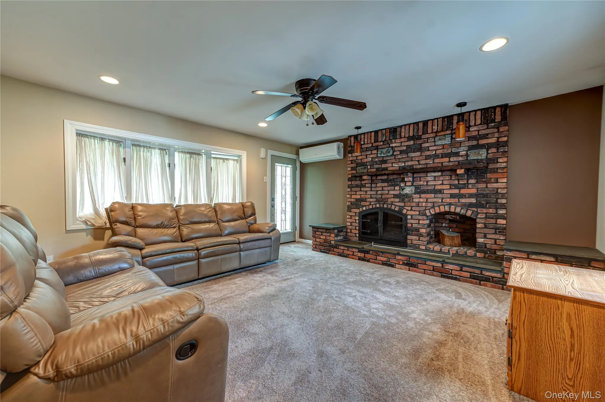 63 Barretts Avenue, Brookhaven, NY, 5 Bedrooms Bedrooms, 9 Rooms Rooms,2 BathroomsBathrooms,Residential,For Rent,Barretts,0,1050582 63 Barretts Avenue, Brookhaven, NY, 5 Bedrooms Bedrooms, 9 Rooms Rooms,2 BathroomsBathrooms,Residential,For Rent,Barretts,0,1050582