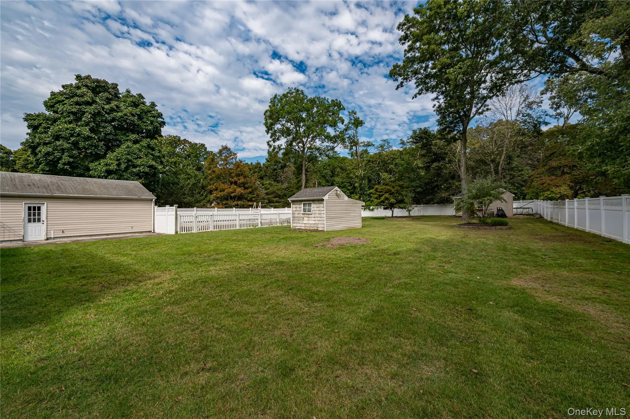 63 Barretts Avenue, Brookhaven, NY, 5 Bedrooms Bedrooms, 9 Rooms Rooms,2 BathroomsBathrooms,Residential,For Rent,Barretts,0,1050582 63 Barretts Avenue, Brookhaven, NY, 5 Bedrooms Bedrooms, 9 Rooms Rooms,2 BathroomsBathrooms,Residential,For Rent,Barretts,0,1050582