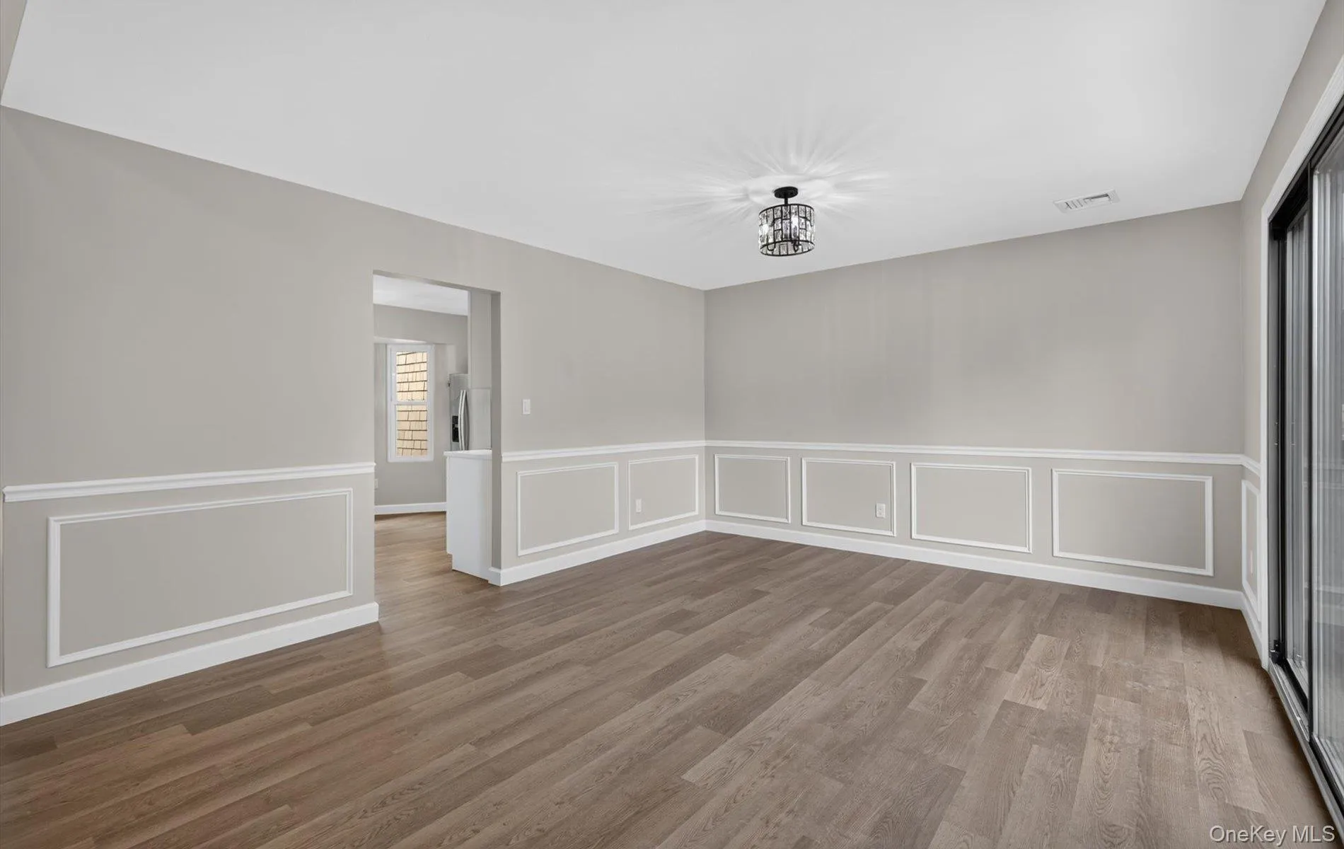 176 Melanie Way, Huntington, NY, 2 Bedrooms Bedrooms, 8 Rooms Rooms,1 BathroomBathrooms,Residential,For Rent,Melanie,0,1050583 176 Melanie Way, Huntington, NY, 2 Bedrooms Bedrooms, 8 Rooms Rooms,1 BathroomBathrooms,Residential,For Rent,Melanie,0,1050583