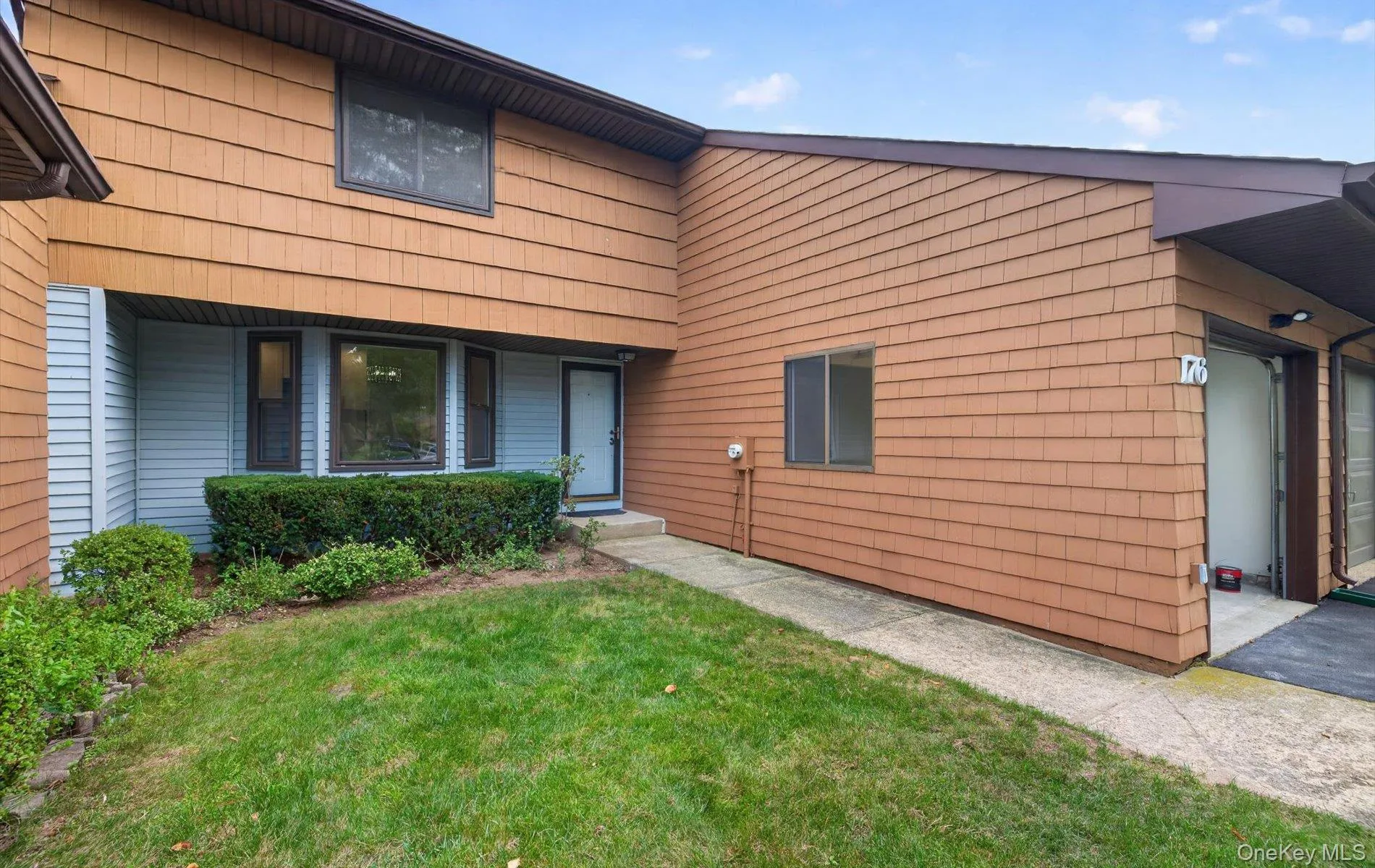 176 Melanie Way, Huntington, NY, 2 Bedrooms Bedrooms, 8 Rooms Rooms,1 BathroomBathrooms,Residential,For Rent,Melanie,0,1050583 176 Melanie Way, Huntington, NY, 2 Bedrooms Bedrooms, 8 Rooms Rooms,1 BathroomBathrooms,Residential,For Rent,Melanie,0,1050583