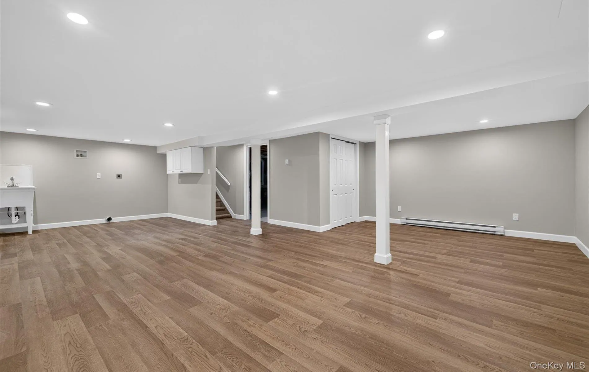 176 Melanie Way, Huntington, NY, 2 Bedrooms Bedrooms, 8 Rooms Rooms,1 BathroomBathrooms,Residential,For Rent,Melanie,0,1050583 176 Melanie Way, Huntington, NY, 2 Bedrooms Bedrooms, 8 Rooms Rooms,1 BathroomBathrooms,Residential,For Rent,Melanie,0,1050583