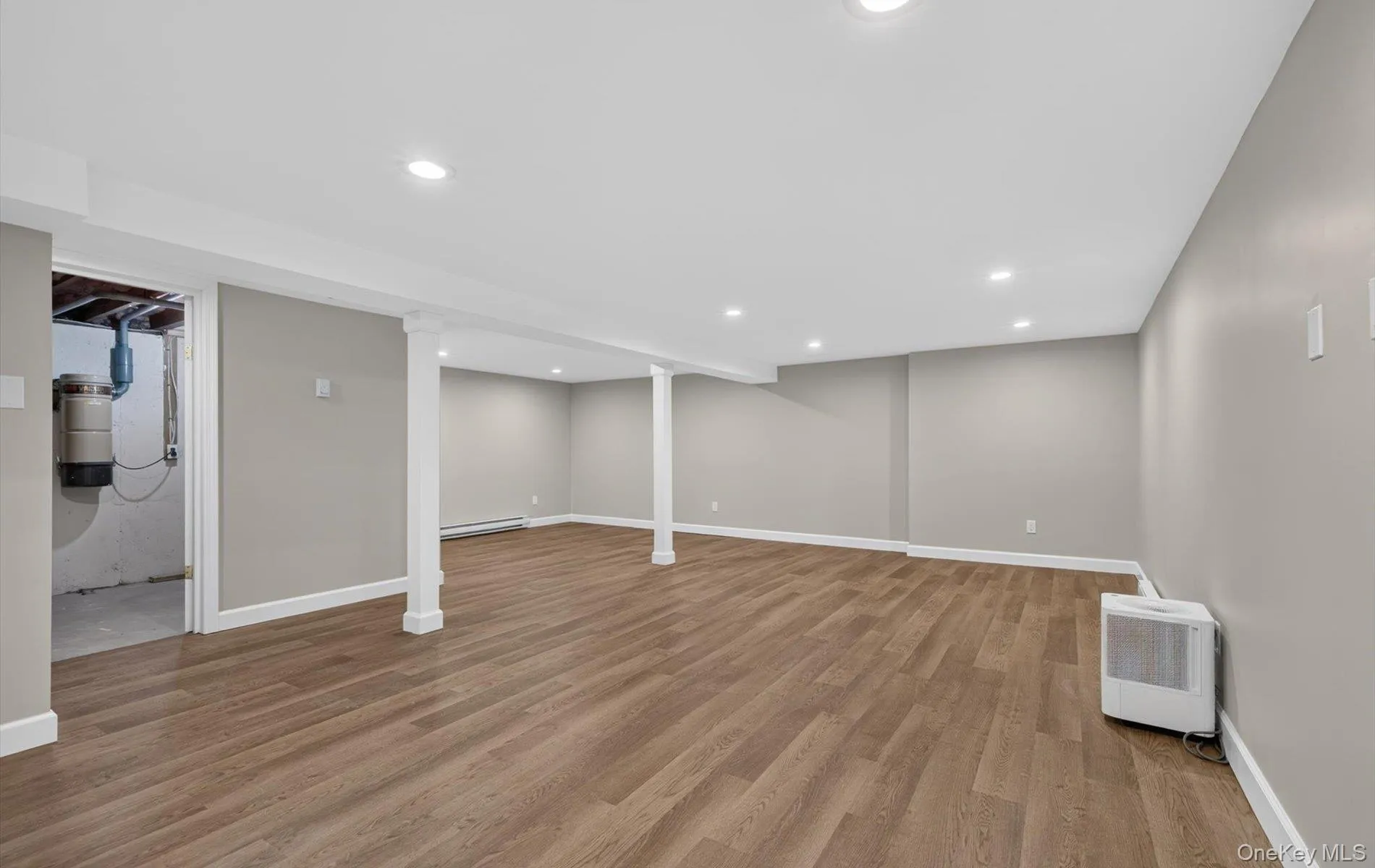 176 Melanie Way, Huntington, NY, 2 Bedrooms Bedrooms, 8 Rooms Rooms,1 BathroomBathrooms,Residential,For Rent,Melanie,0,1050583 176 Melanie Way, Huntington, NY, 2 Bedrooms Bedrooms, 8 Rooms Rooms,1 BathroomBathrooms,Residential,For Rent,Melanie,0,1050583