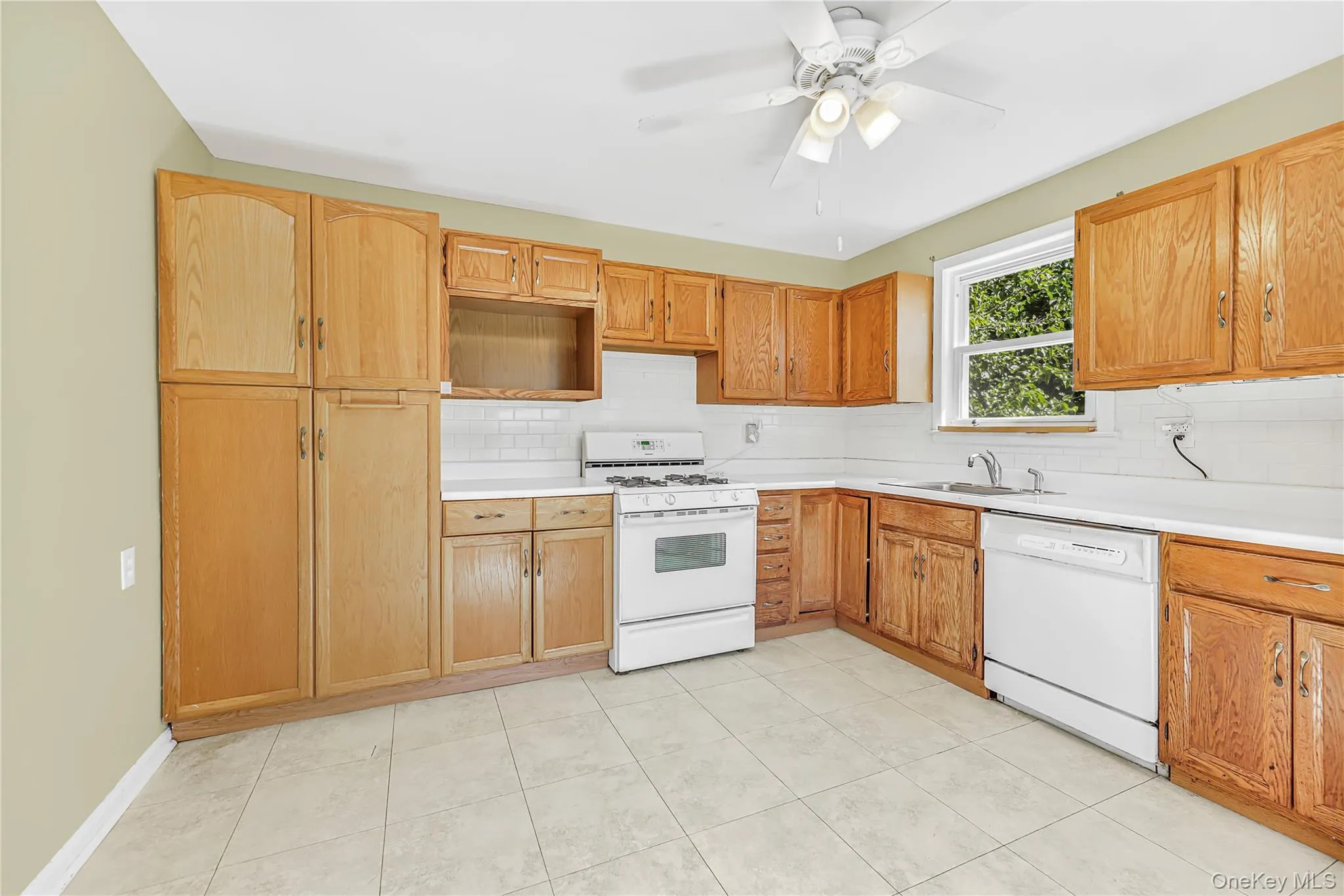 47 Carpenter Avenue, Mount Kisco, NY, 2 Bedrooms Bedrooms, 5 Rooms Rooms,1 BathroomBathrooms,Residential,For Rent,Carpenter,0,1050584 47 Carpenter Avenue, Mount Kisco, NY, 2 Bedrooms Bedrooms, 5 Rooms Rooms,1 BathroomBathrooms,Residential,For Rent,Carpenter,0,1050584