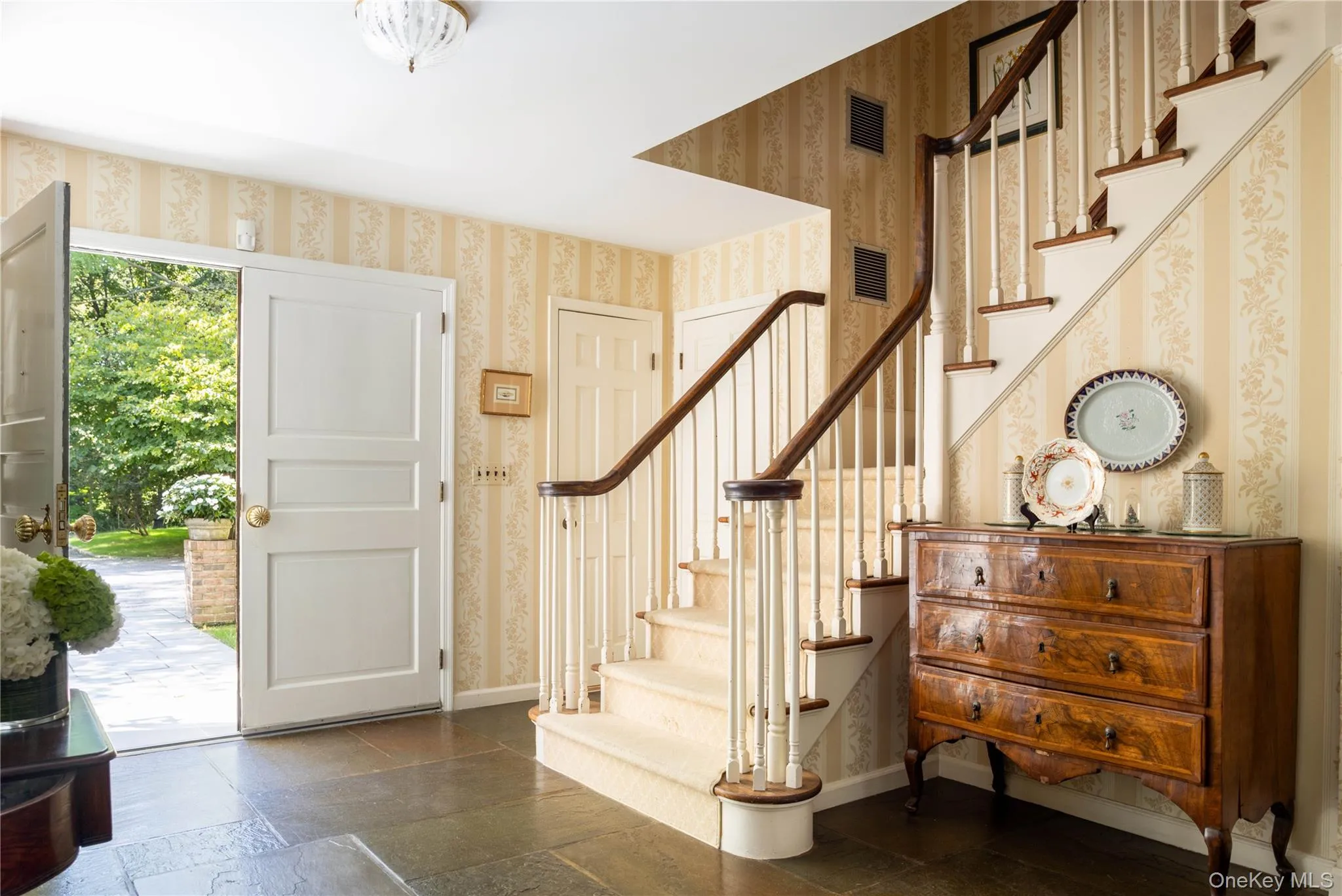 217 Feeks Lane, Oyster Bay, NY, 5 Bedrooms Bedrooms, 10 Rooms Rooms,4 BathroomsBathrooms,Residential,For Rent,Feeks,0,1050586 217 Feeks Lane, Oyster Bay, NY, 5 Bedrooms Bedrooms, 10 Rooms Rooms,4 BathroomsBathrooms,Residential,For Rent,Feeks,0,1050586