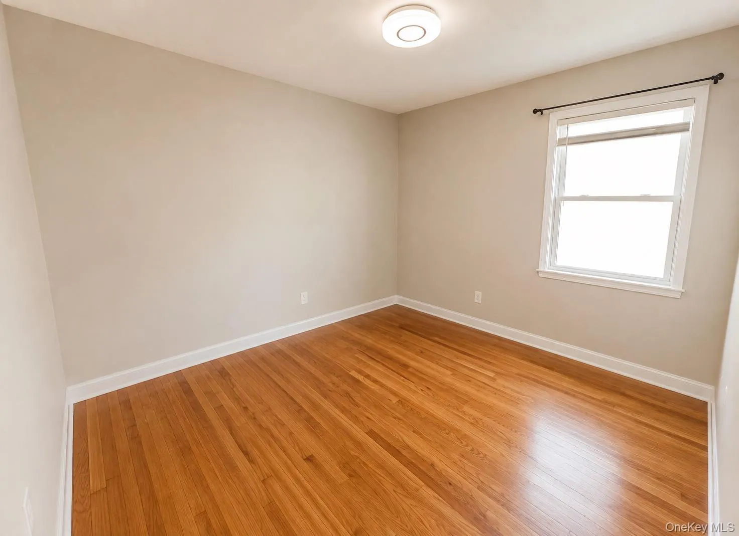 83 Heitz Place, Oyster Bay, NY, 3 Bedrooms Bedrooms, 5 Rooms Rooms,2 BathroomsBathrooms,Residential Lease,For Rent,Heitz,0,1050595 83 Heitz Place, Oyster Bay, NY, 3 Bedrooms Bedrooms, 5 Rooms Rooms,2 BathroomsBathrooms,Residential Lease,For Rent,Heitz,0,1050595