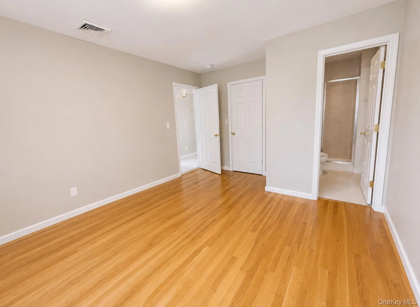 83 Heitz Place, Oyster Bay, NY, 3 Bedrooms Bedrooms, 5 Rooms Rooms,2 BathroomsBathrooms,Residential Lease,For Rent,Heitz,0,1050595 83 Heitz Place, Oyster Bay, NY, 3 Bedrooms Bedrooms, 5 Rooms Rooms,2 BathroomsBathrooms,Residential Lease,For Rent,Heitz,0,1050595