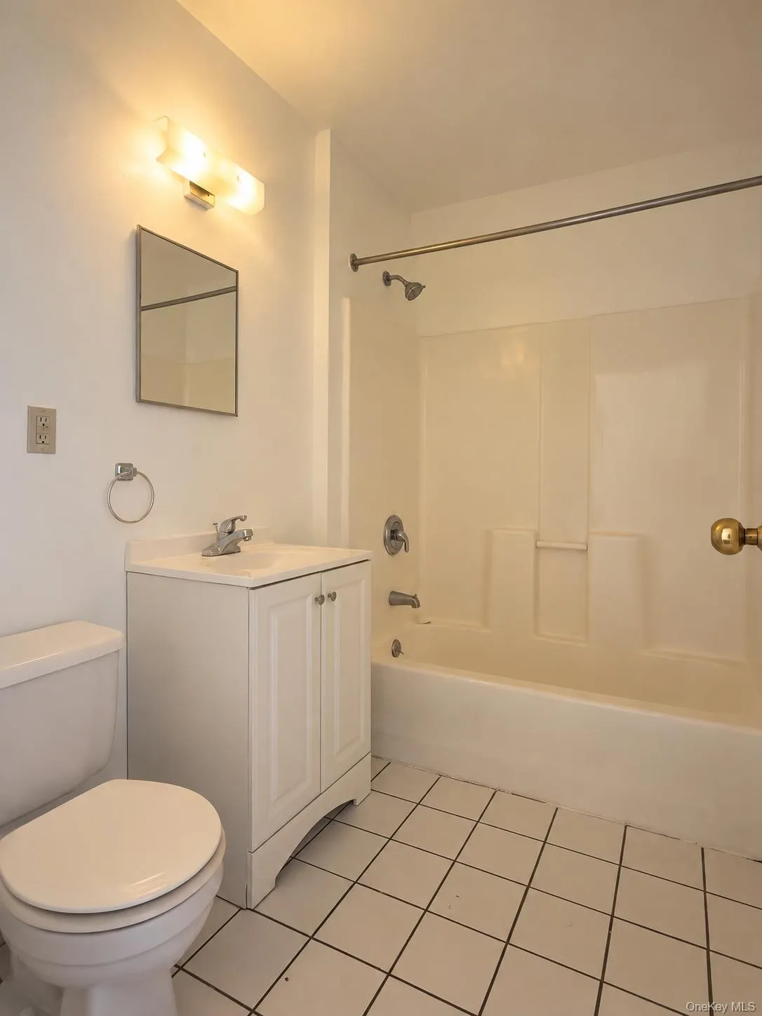 1682 Topping Avenue, New York, NY, 3 Bedroom Bedrooms, 6 Room Rooms,1 BathroomBathrooms,Residential Lease,For Rent,Topping,0,1050600 1682 Topping Avenue, New York, NY, 3 Bedroom Bedrooms, 6 Room Rooms,1 BathroomBathrooms,Residential Lease,For Rent,Topping,0,1050600