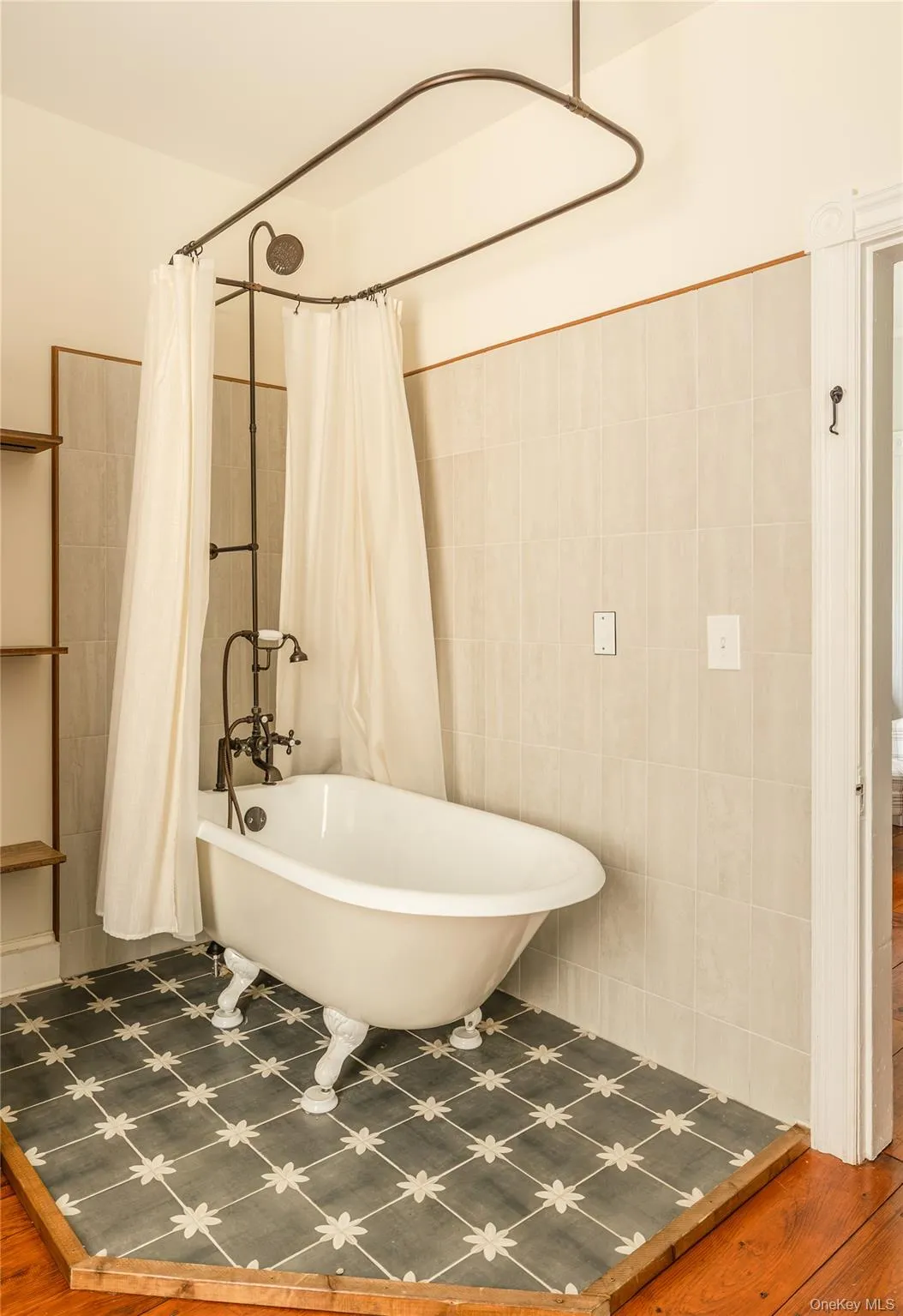725 Route 66, Claverack, NY, 4 Bedrooms Bedrooms, 10 Rooms Rooms,2 BathroomsBathrooms,Residential,For Rent,Route 66,0,1050604 725 Route 66, Claverack, NY, 4 Bedrooms Bedrooms, 10 Rooms Rooms,2 BathroomsBathrooms,Residential,For Rent,Route 66,0,1050604