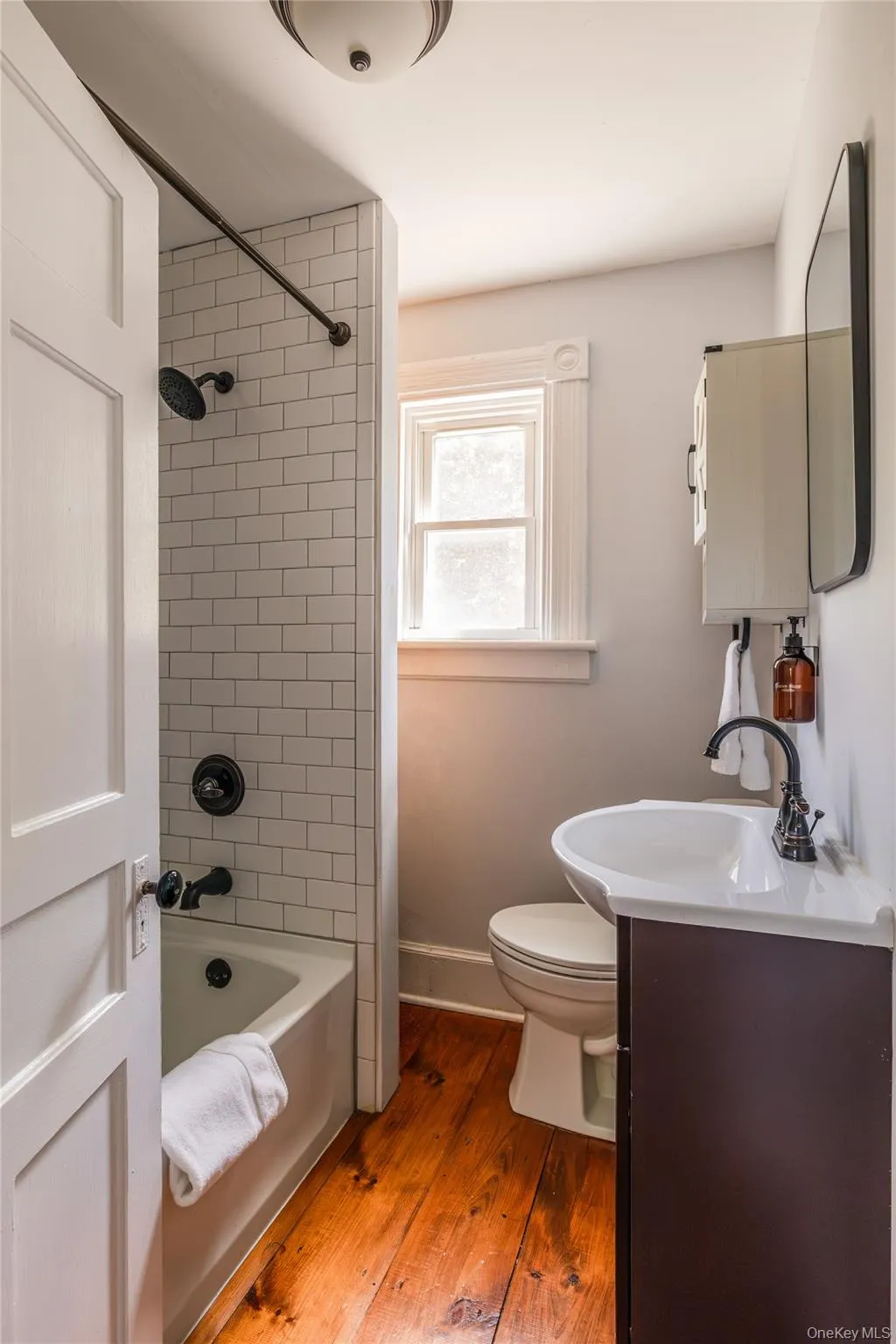 725 Route 66, Claverack, NY, 4 Bedrooms Bedrooms, 10 Rooms Rooms,2 BathroomsBathrooms,Residential,For Rent,Route 66,0,1050604 725 Route 66, Claverack, NY, 4 Bedrooms Bedrooms, 10 Rooms Rooms,2 BathroomsBathrooms,Residential,For Rent,Route 66,0,1050604