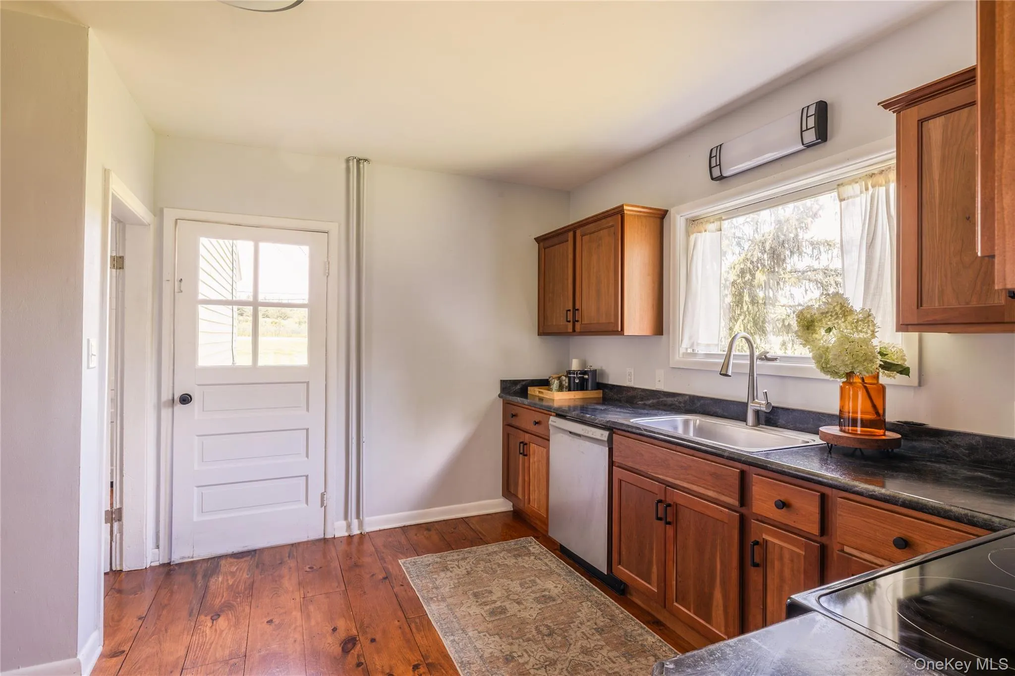 725 Route 66, Claverack, NY, 4 Bedrooms Bedrooms, 10 Rooms Rooms,2 BathroomsBathrooms,Residential,For Rent,Route 66,0,1050604 725 Route 66, Claverack, NY, 4 Bedrooms Bedrooms, 10 Rooms Rooms,2 BathroomsBathrooms,Residential,For Rent,Route 66,0,1050604