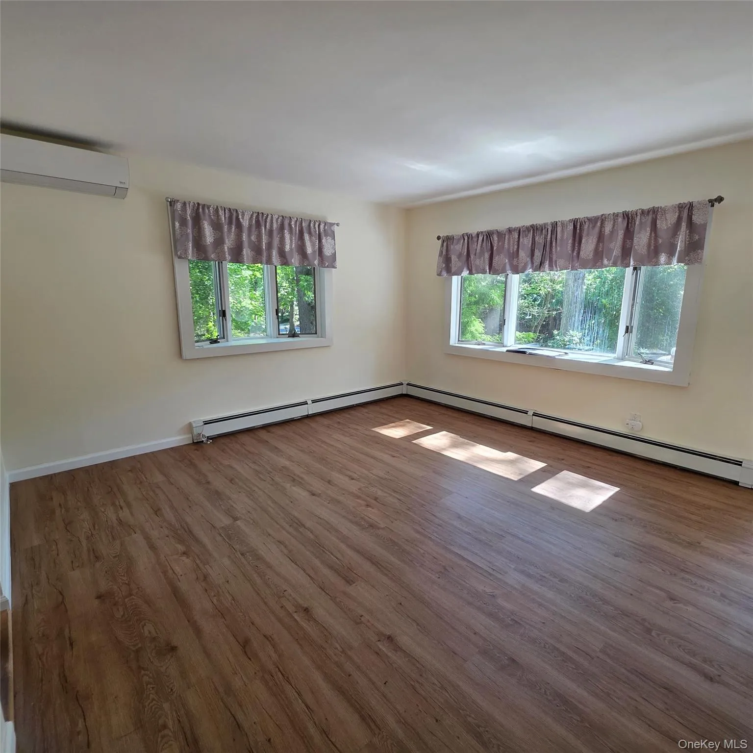45 Christian Avenue, Brookhaven, NY, 4 Bedrooms Bedrooms, 6 Rooms Rooms,2 BathroomsBathrooms,Residential Lease,For Rent,Christian,0,1050605 45 Christian Avenue, Brookhaven, NY, 4 Bedrooms Bedrooms, 6 Rooms Rooms,2 BathroomsBathrooms,Residential Lease,For Rent,Christian,0,1050605