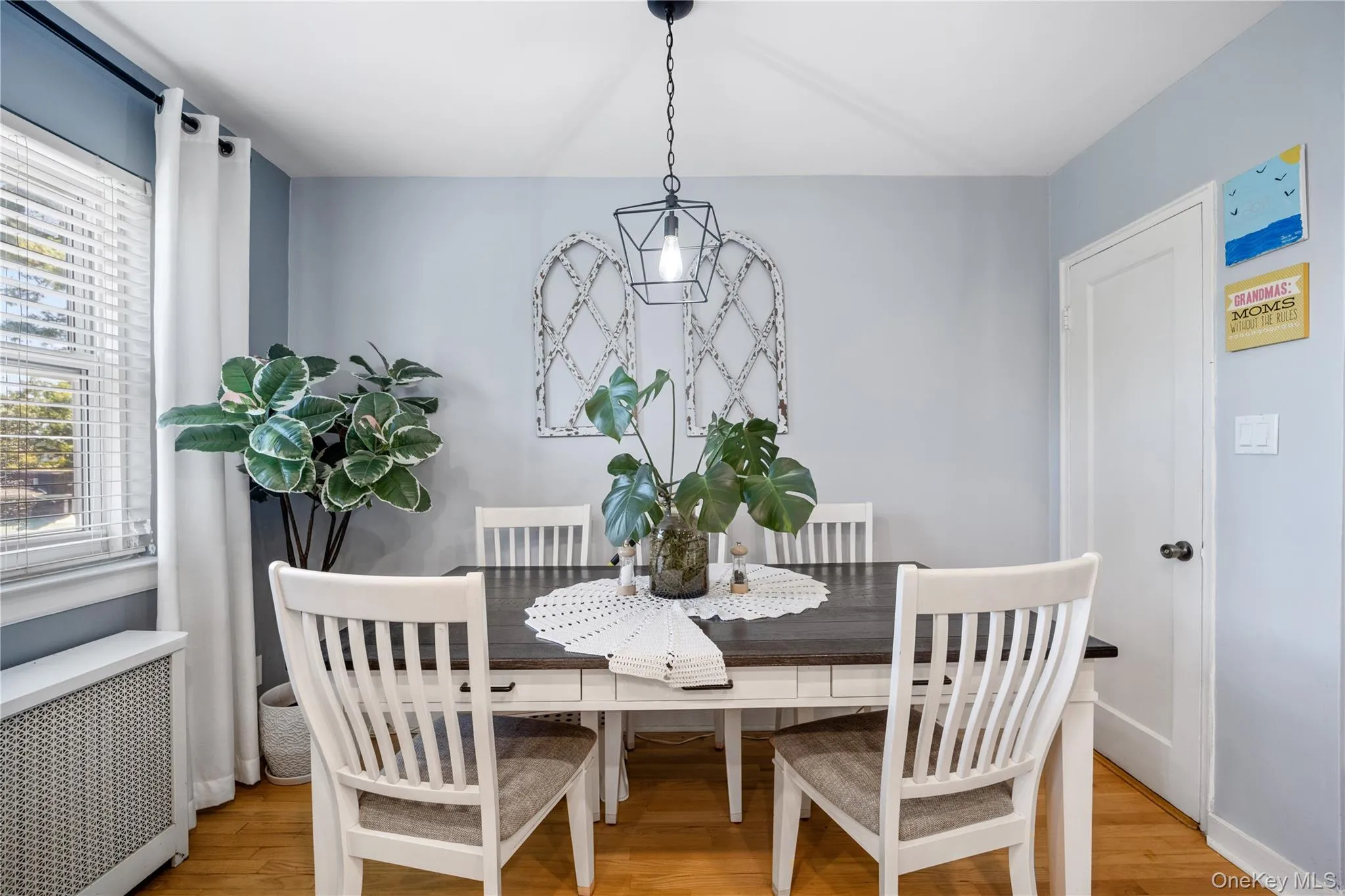 247-48 77th Crescent, New York, NY, 2 Bedrooms Bedrooms, 5 Rooms Rooms,1 BathroomBathrooms,Residential,For Rent,77th Crescent,0,1050606 247-48 77th Crescent, New York, NY, 2 Bedrooms Bedrooms, 5 Rooms Rooms,1 BathroomBathrooms,Residential,For Rent,77th Crescent,0,1050606
