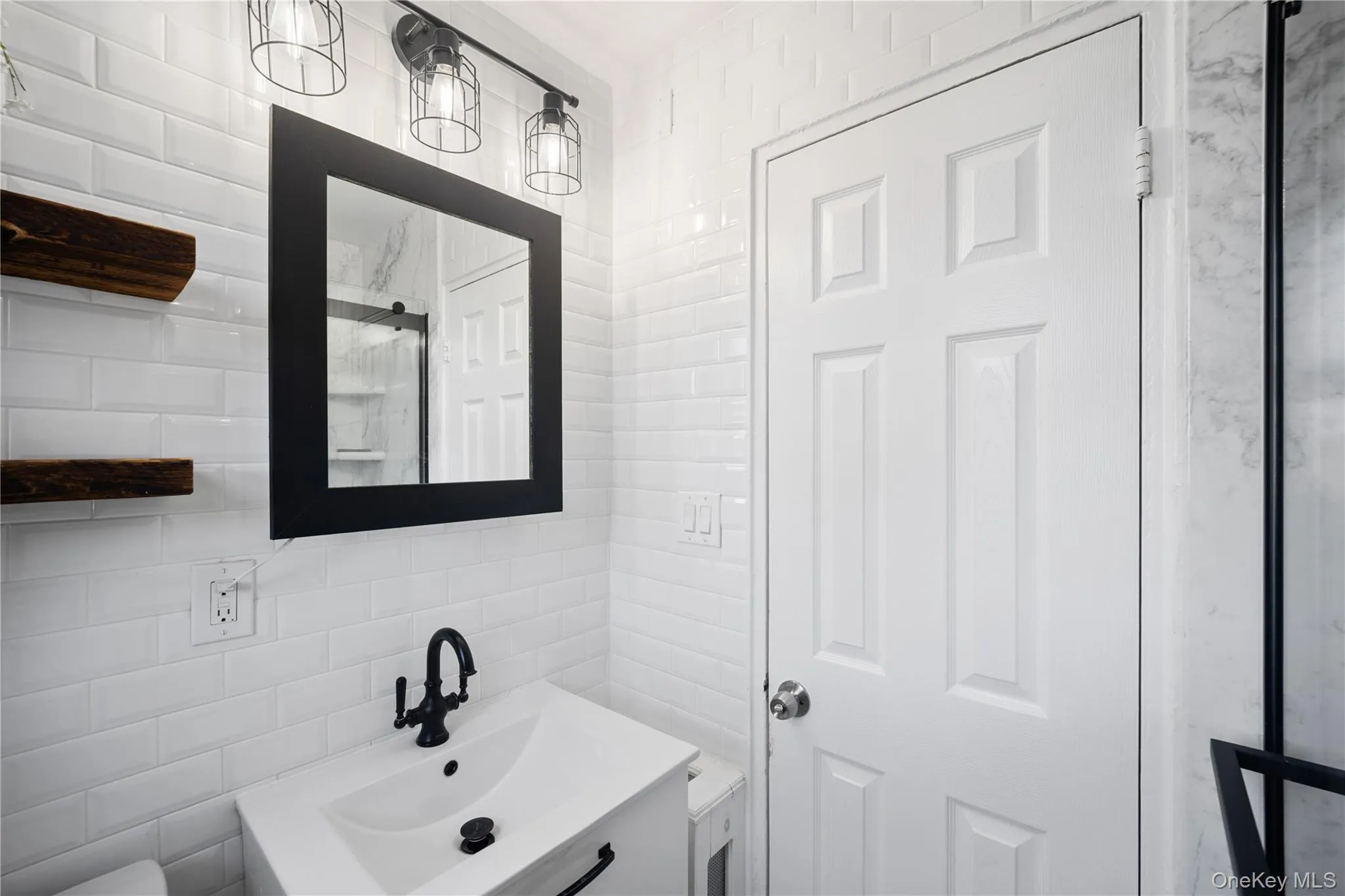 247-48 77th Crescent, New York, NY, 2 Bedrooms Bedrooms, 5 Rooms Rooms,1 BathroomBathrooms,Residential,For Rent,77th Crescent,0,1050606 247-48 77th Crescent, New York, NY, 2 Bedrooms Bedrooms, 5 Rooms Rooms,1 BathroomBathrooms,Residential,For Rent,77th Crescent,0,1050606