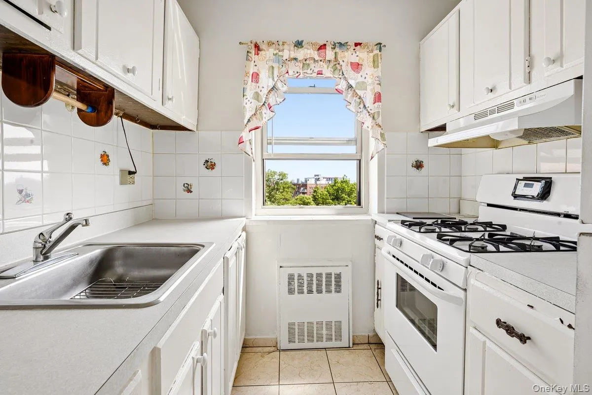 20 Secor Place, Yonkers, NY, 1 Bedroom Bedrooms, 3 Rooms Rooms,1 BathroomBathrooms,Residential,For Rent,Secor,0,1050610 20 Secor Place, Yonkers, NY, 1 Bedroom Bedrooms, 3 Rooms Rooms,1 BathroomBathrooms,Residential,For Rent,Secor,0,1050610