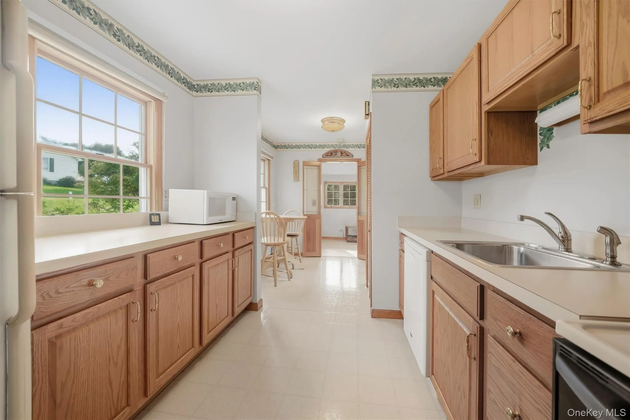 Walk-through kitchen Walk-through kitchen
