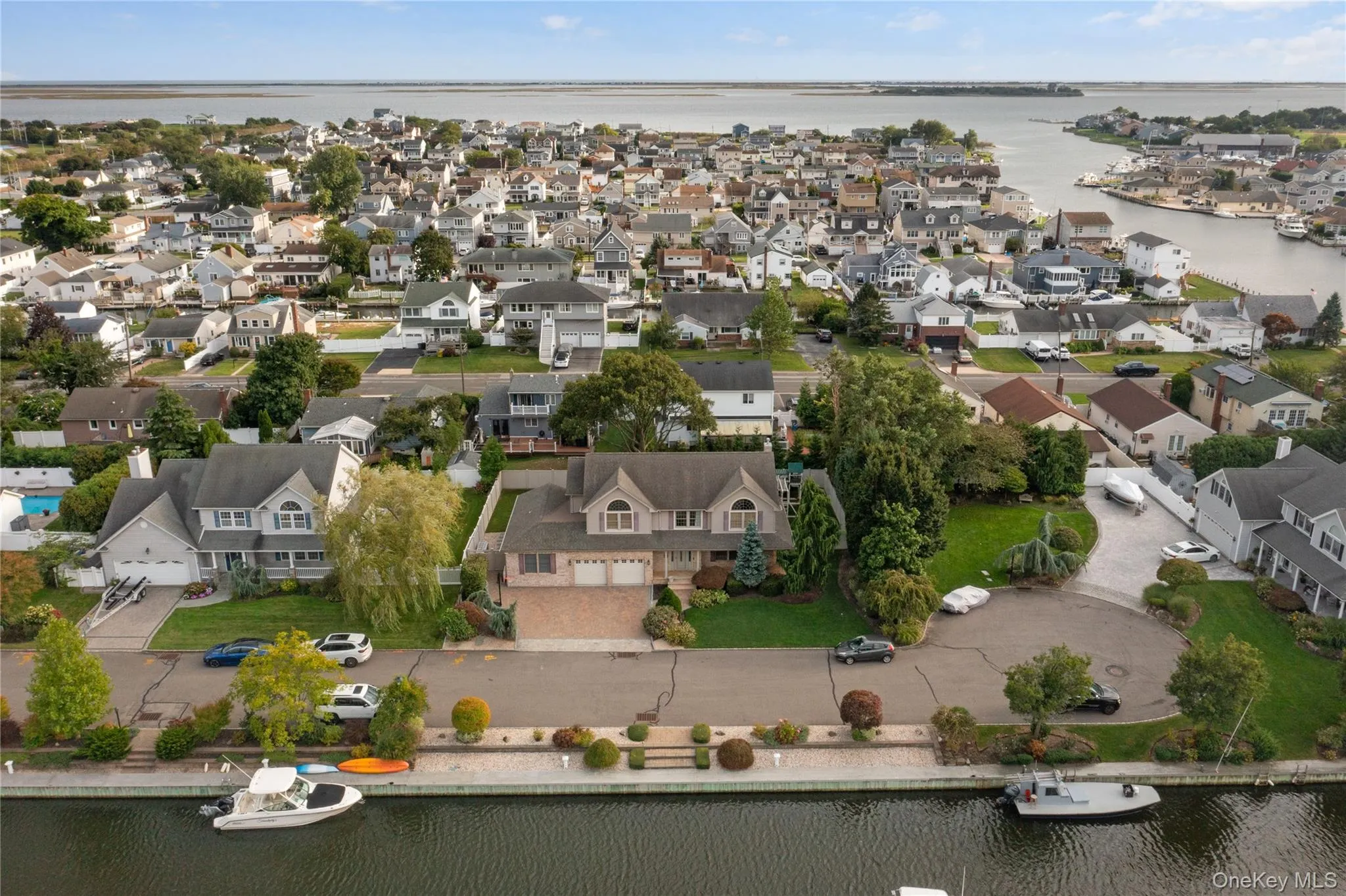 24 South Plaza, Babylon, NY, 5 Bedrooms Bedrooms, 10 Rooms Rooms,4 BathroomsBathrooms,Residential,For Rent,South,0,1050616 24 South Plaza, Babylon, NY, 5 Bedrooms Bedrooms, 10 Rooms Rooms,4 BathroomsBathrooms,Residential,For Rent,South,0,1050616