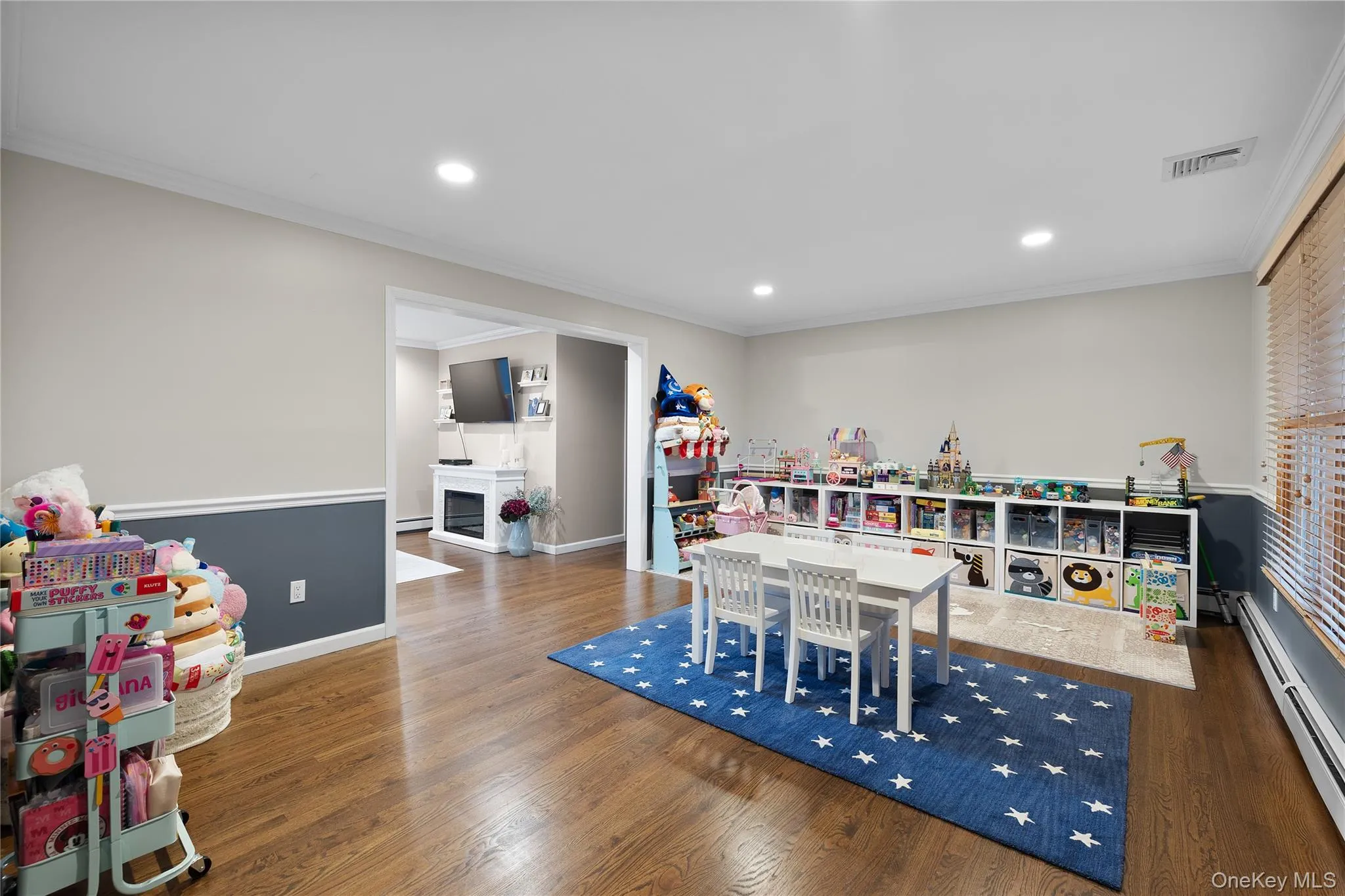 24 South Plaza, Babylon, NY, 5 Bedrooms Bedrooms, 10 Rooms Rooms,4 BathroomsBathrooms,Residential,For Rent,South,0,1050616 24 South Plaza, Babylon, NY, 5 Bedrooms Bedrooms, 10 Rooms Rooms,4 BathroomsBathrooms,Residential,For Rent,South,0,1050616