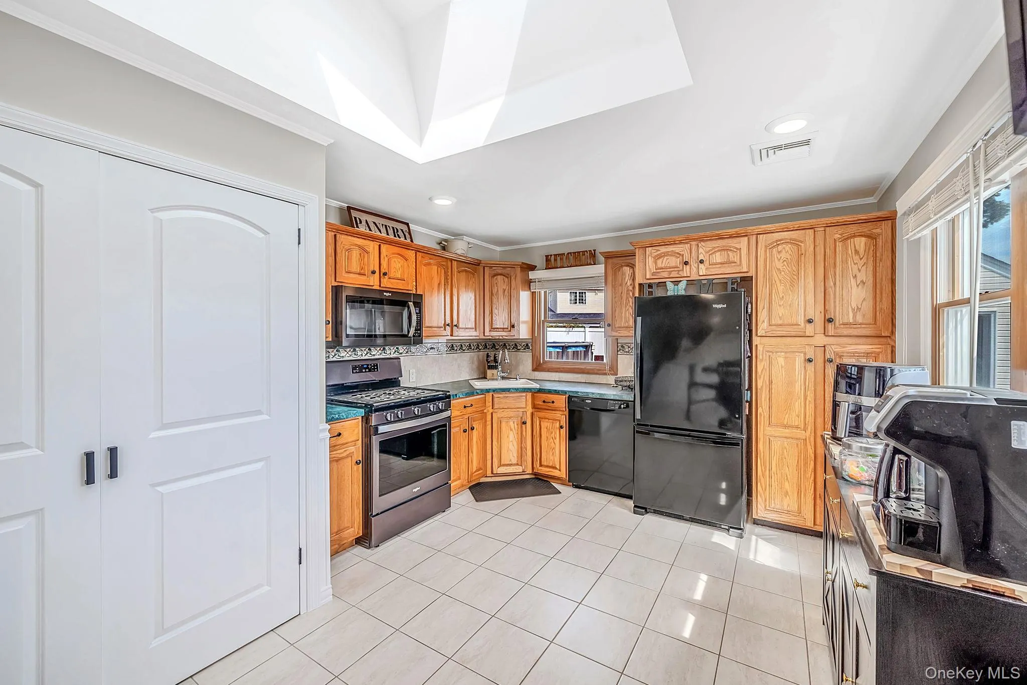 525 Secatogue Avenue, Babylon, NY, 2 Bedrooms Bedrooms, 7 Rooms Rooms,2 BathroomsBathrooms,Residential,For Rent,Secatogue,0,1050619 525 Secatogue Avenue, Babylon, NY, 2 Bedrooms Bedrooms, 7 Rooms Rooms,2 BathroomsBathrooms,Residential,For Rent,Secatogue,0,1050619
