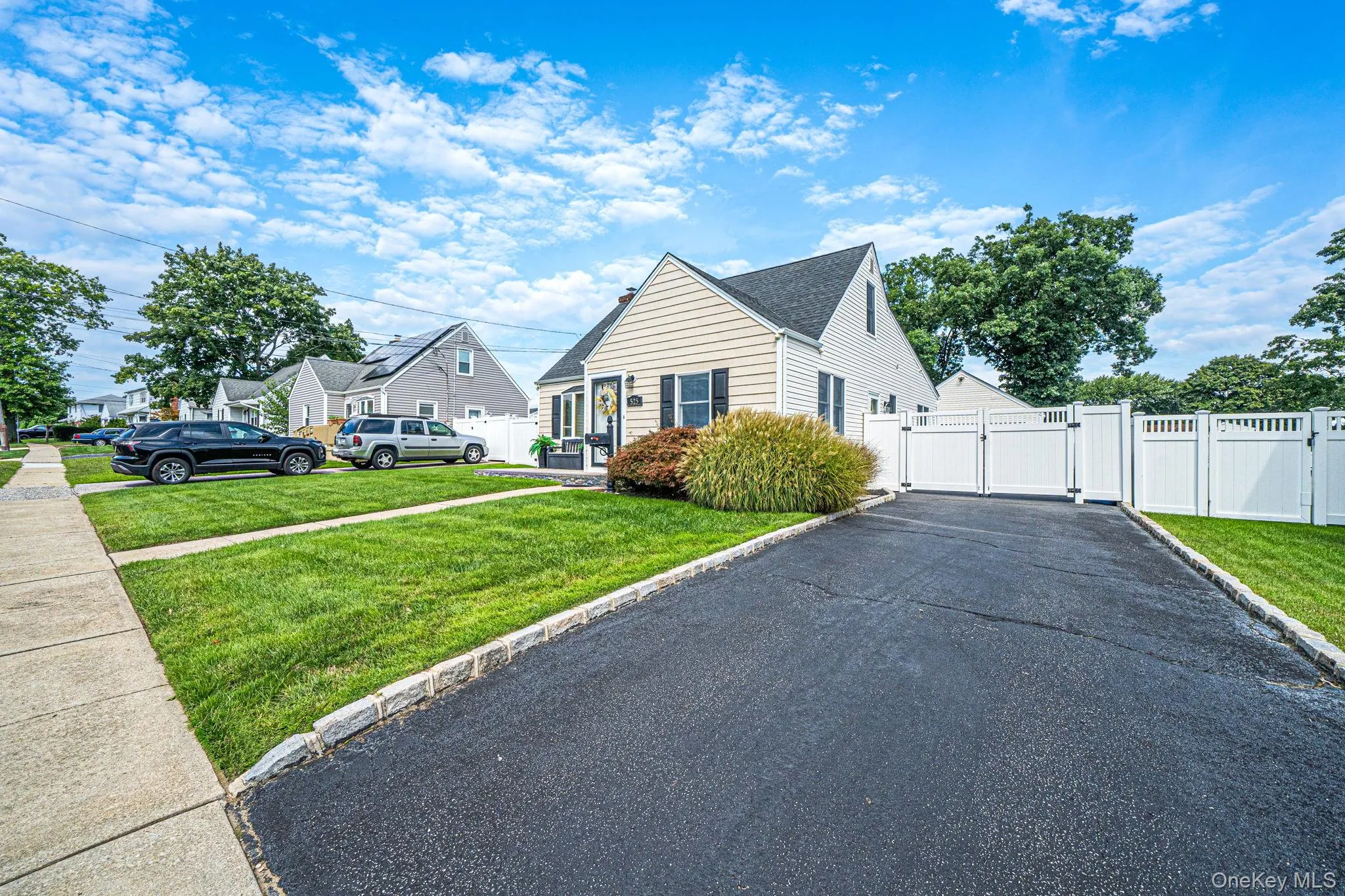 525 Secatogue Avenue, Babylon, NY, 2 Bedrooms Bedrooms, 7 Rooms Rooms,2 BathroomsBathrooms,Residential,For Rent,Secatogue,0,1050619 525 Secatogue Avenue, Babylon, NY, 2 Bedrooms Bedrooms, 7 Rooms Rooms,2 BathroomsBathrooms,Residential,For Rent,Secatogue,0,1050619