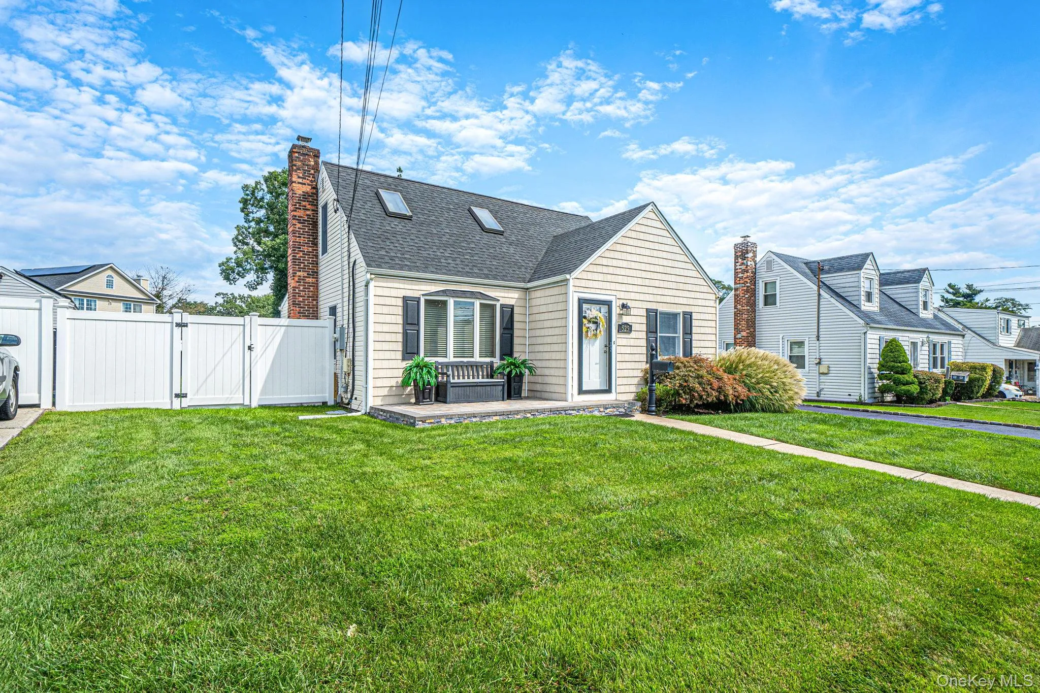 525 Secatogue Avenue, Babylon, NY, 2 Bedrooms Bedrooms, 7 Rooms Rooms,2 BathroomsBathrooms,Residential,For Rent,Secatogue,0,1050619 525 Secatogue Avenue, Babylon, NY, 2 Bedrooms Bedrooms, 7 Rooms Rooms,2 BathroomsBathrooms,Residential,For Rent,Secatogue,0,1050619