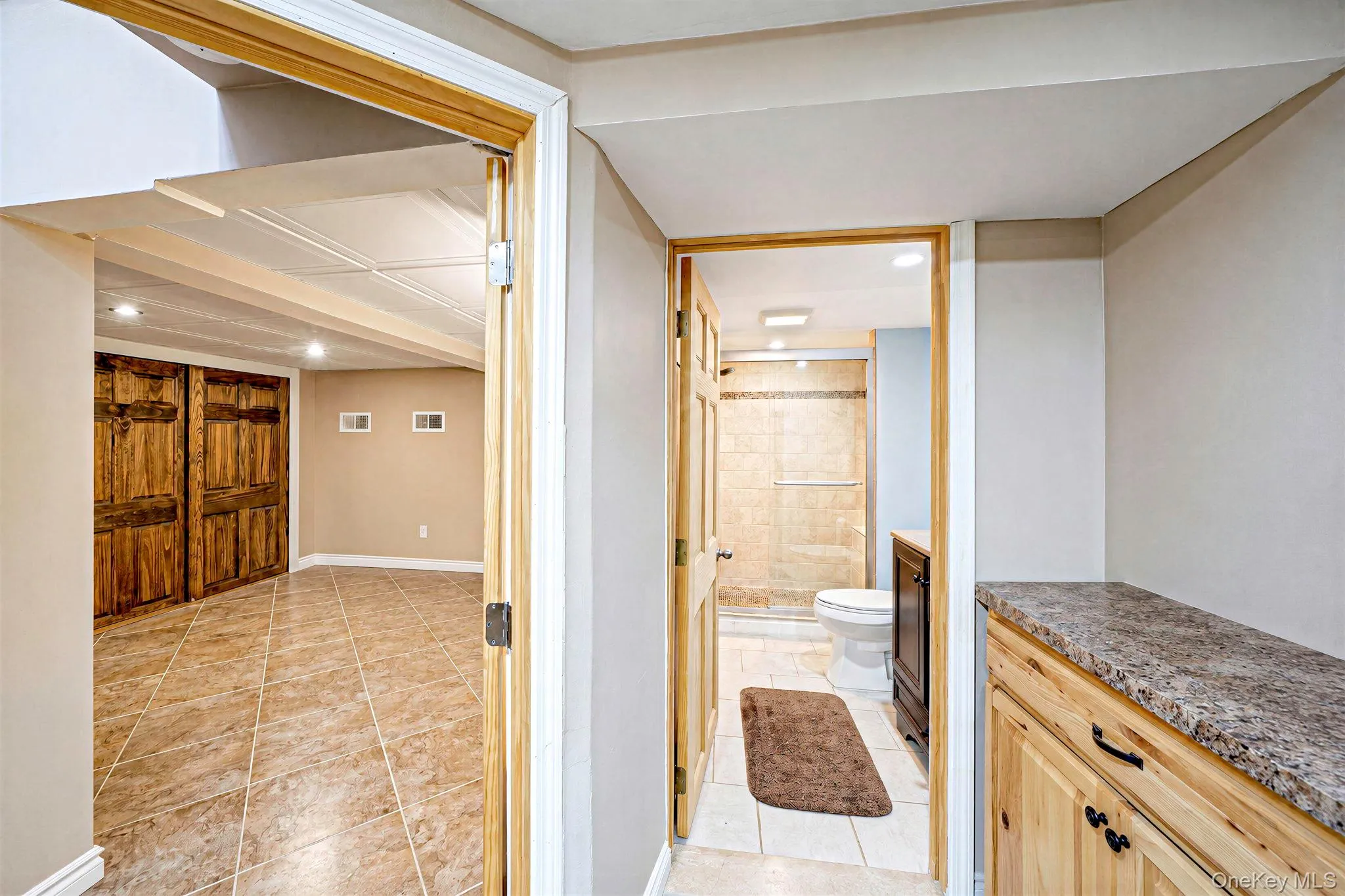 525 Secatogue Avenue, Babylon, NY, 2 Bedrooms Bedrooms, 7 Rooms Rooms,2 BathroomsBathrooms,Residential,For Rent,Secatogue,0,1050619 525 Secatogue Avenue, Babylon, NY, 2 Bedrooms Bedrooms, 7 Rooms Rooms,2 BathroomsBathrooms,Residential,For Rent,Secatogue,0,1050619